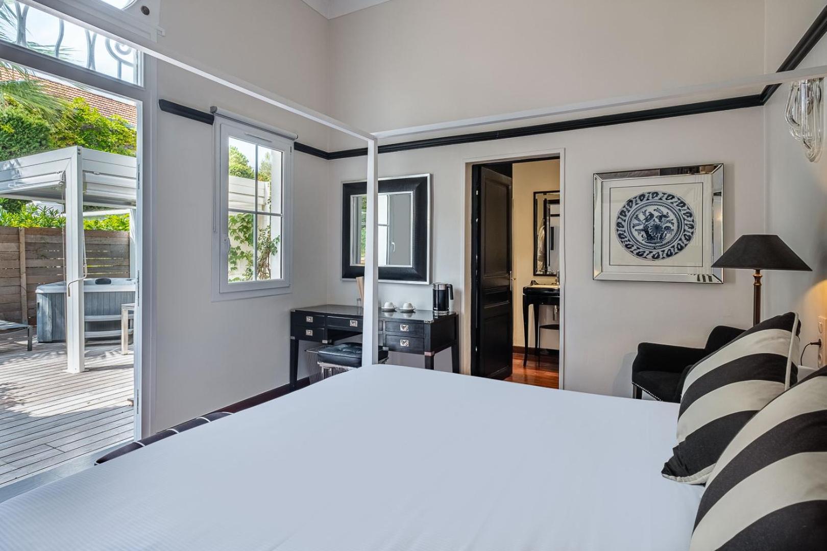 Jacuzzi Terrace Room Park View