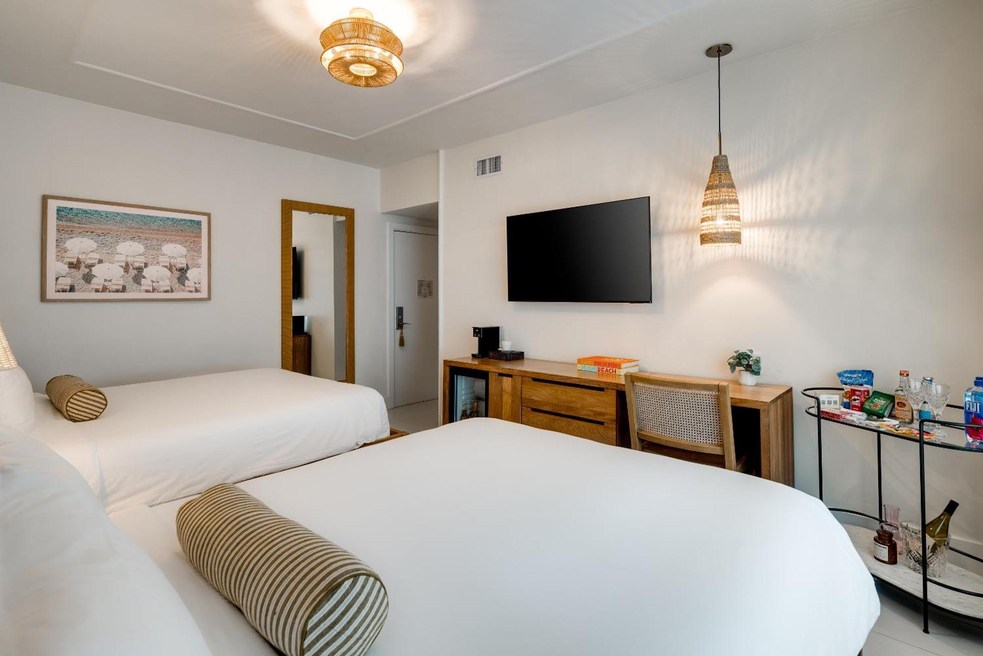 Quarto Queen Duplo Standard