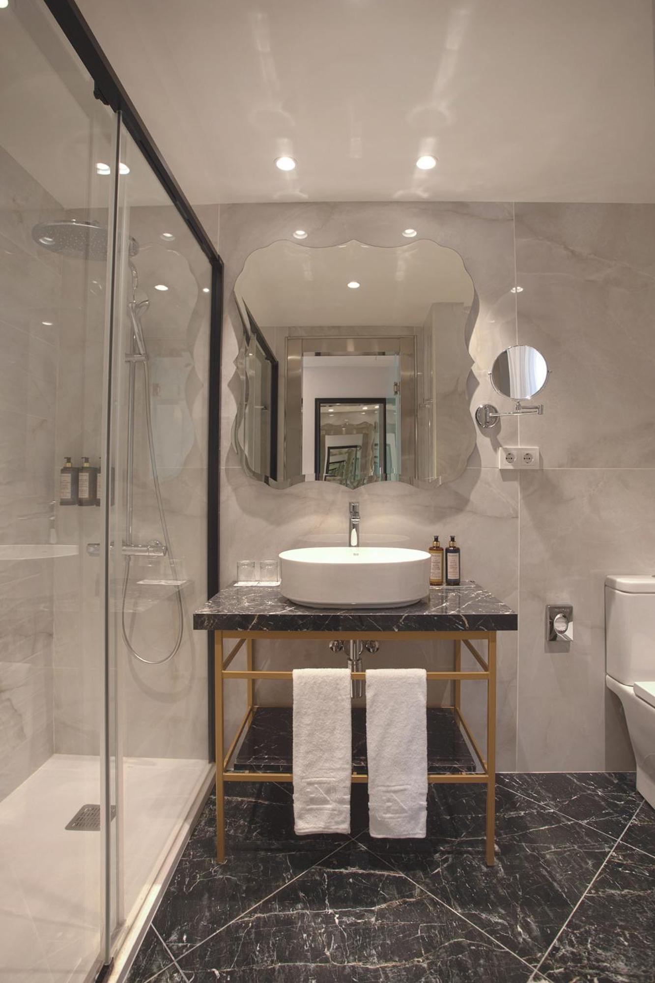 Double Room with Wall View,1687449533:JPEG