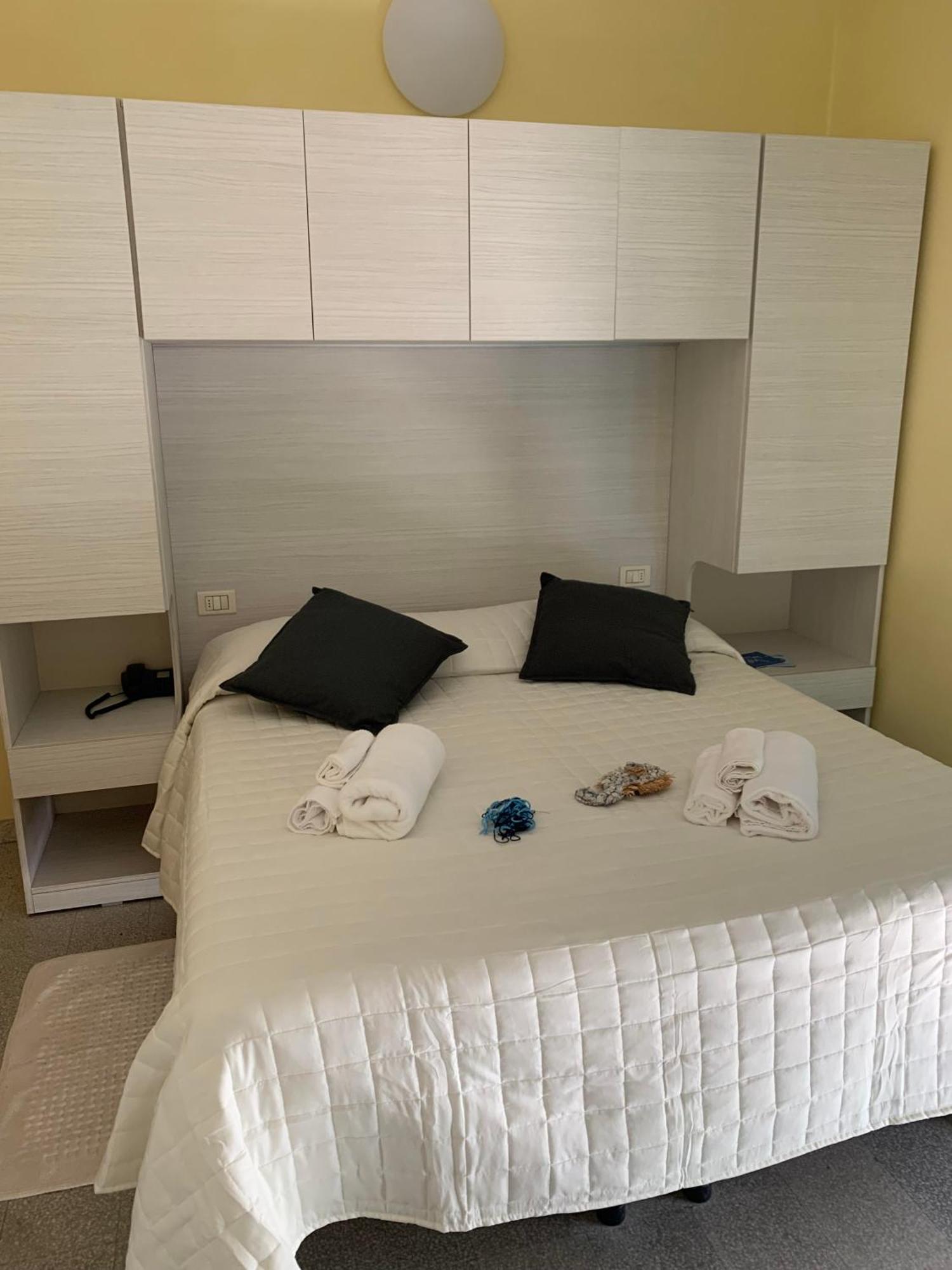 Double Room,1756639627:JPEG