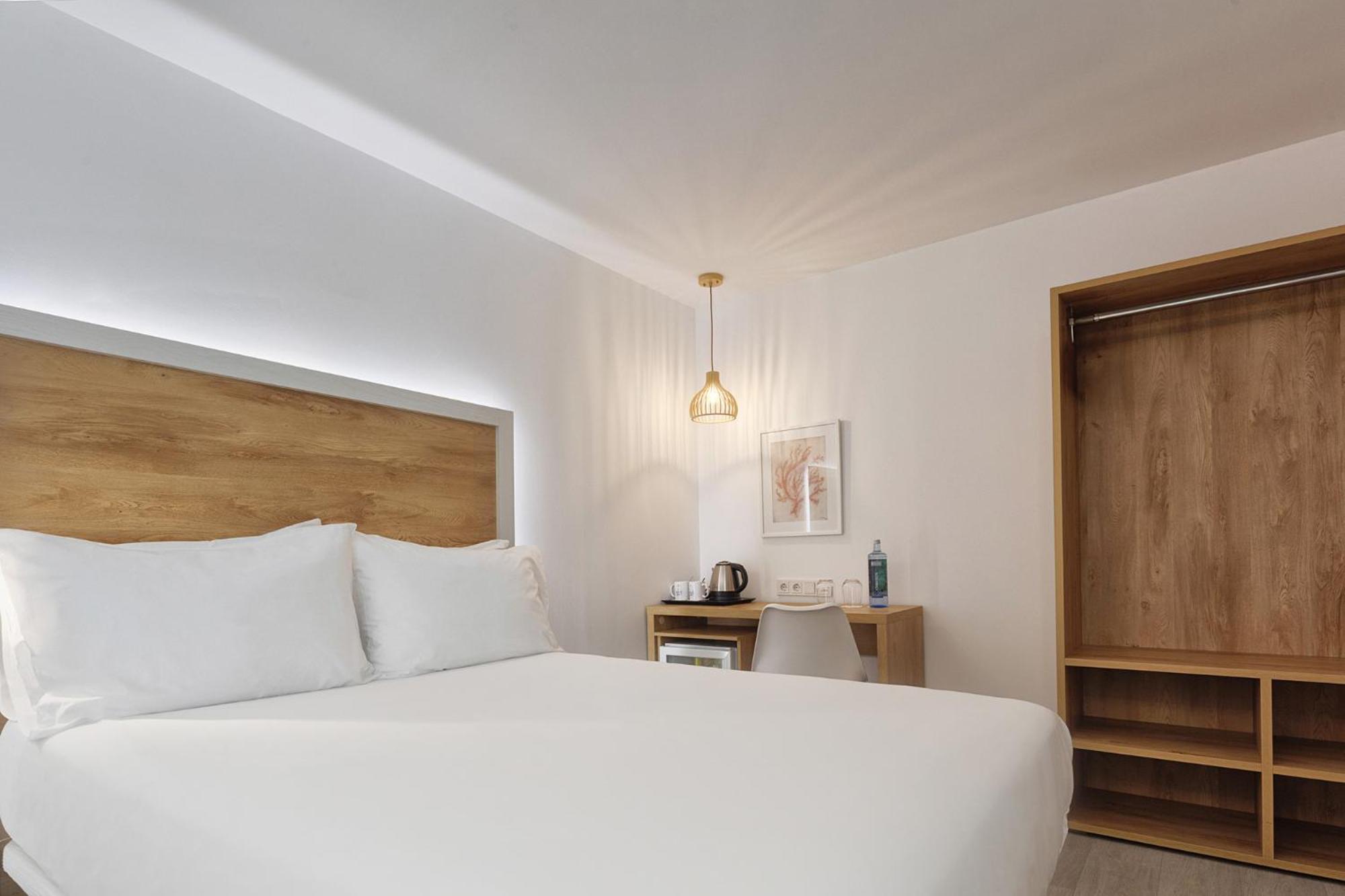 Single Room,1679563436:JPEG