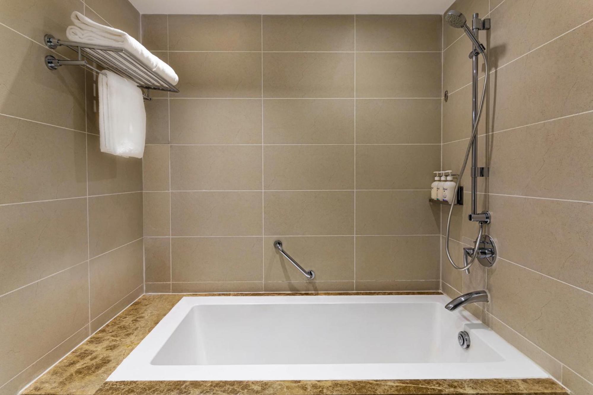 Standard King Room - High Floor