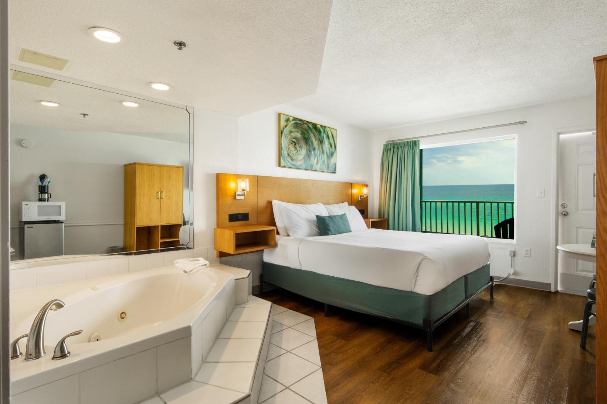 Beachfront Classic Room King Jacuzzi