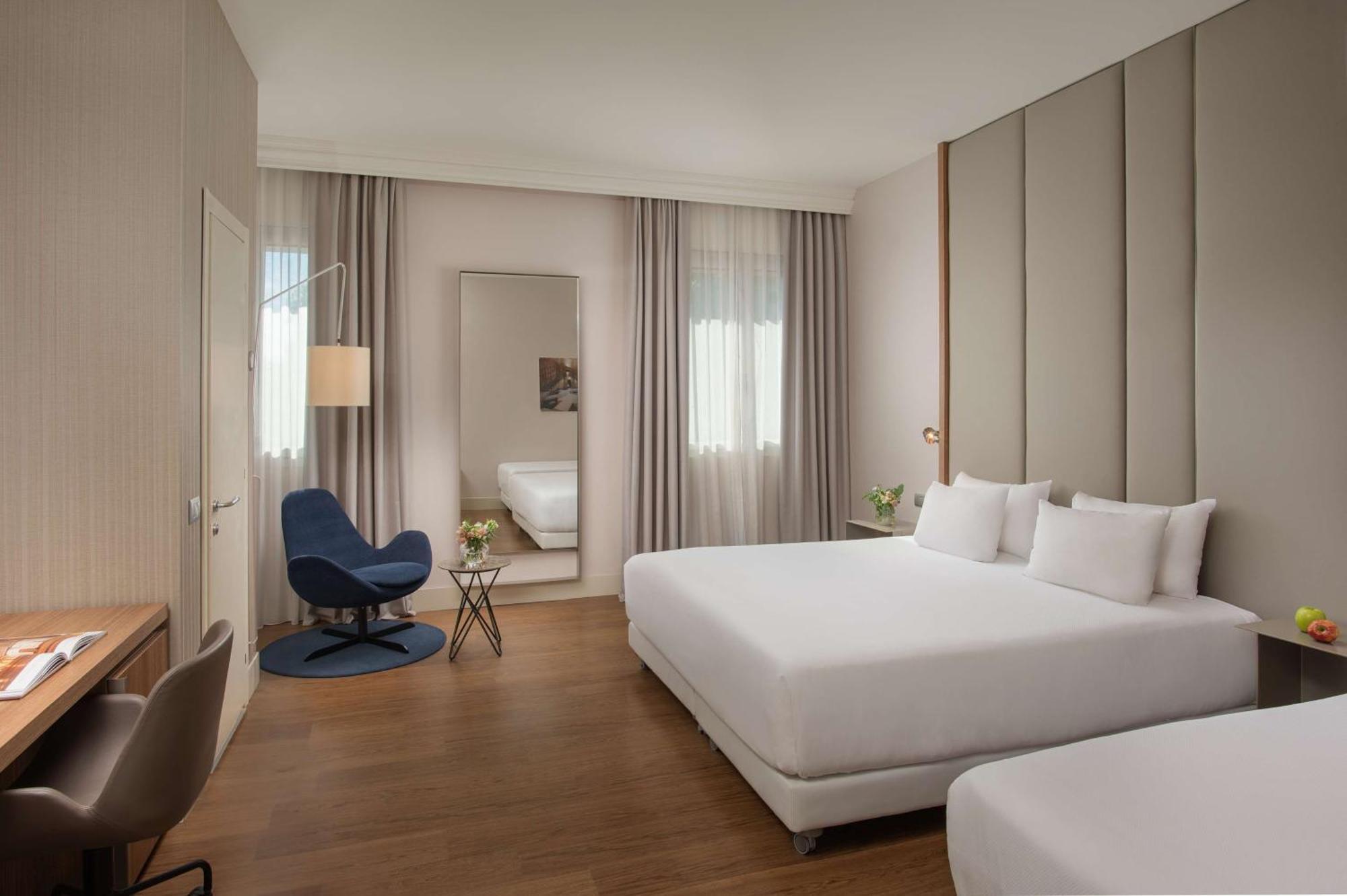 Family Room,1697797082:JPEG