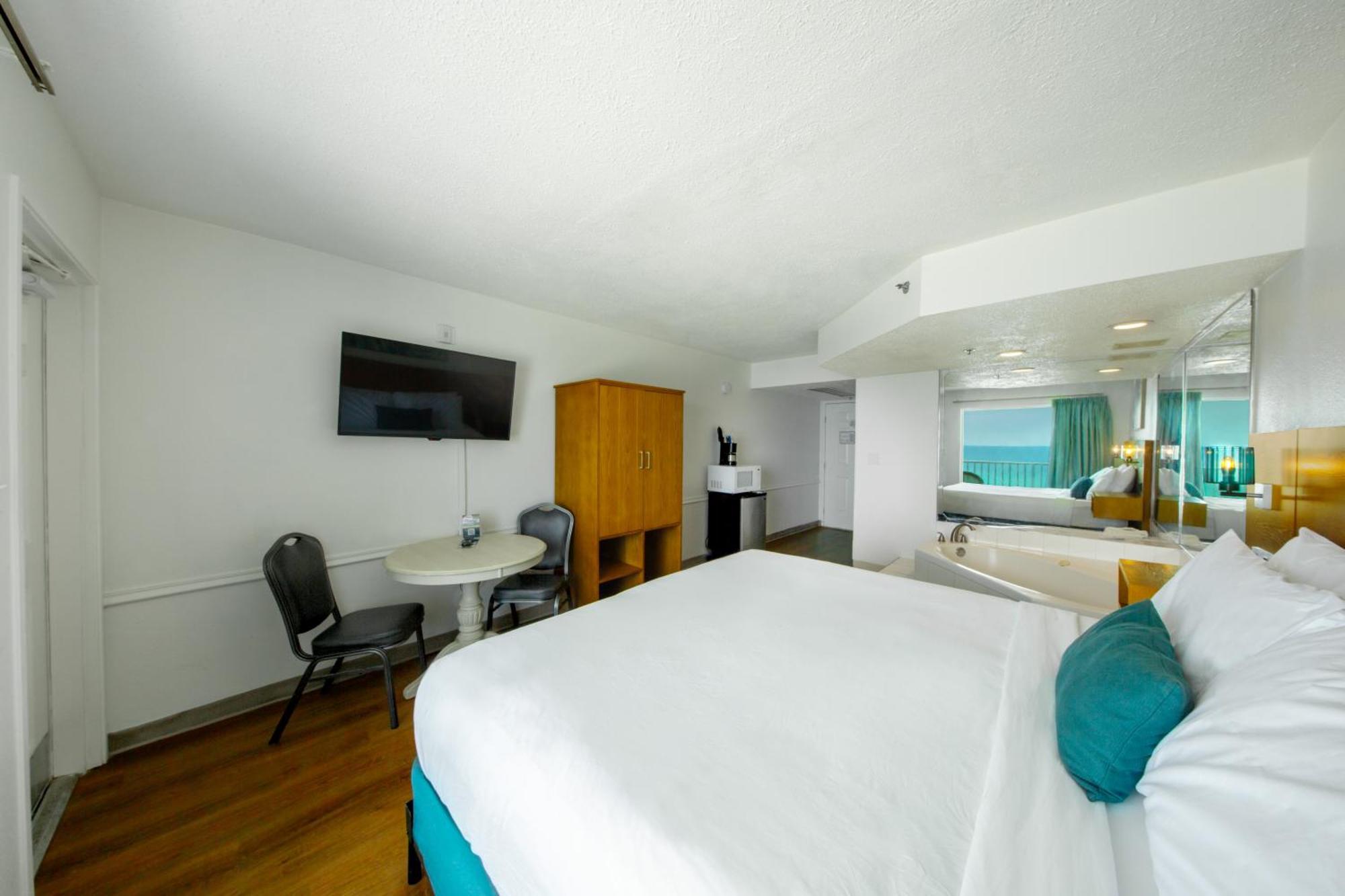 Beachfront Classic Room King Jacuzzi