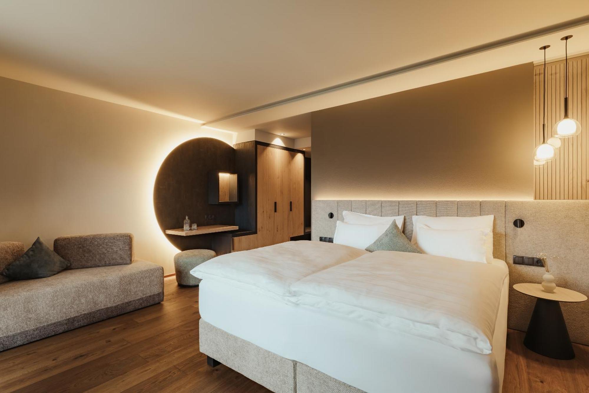 Deluxe Double or Twin Room Spa Bath