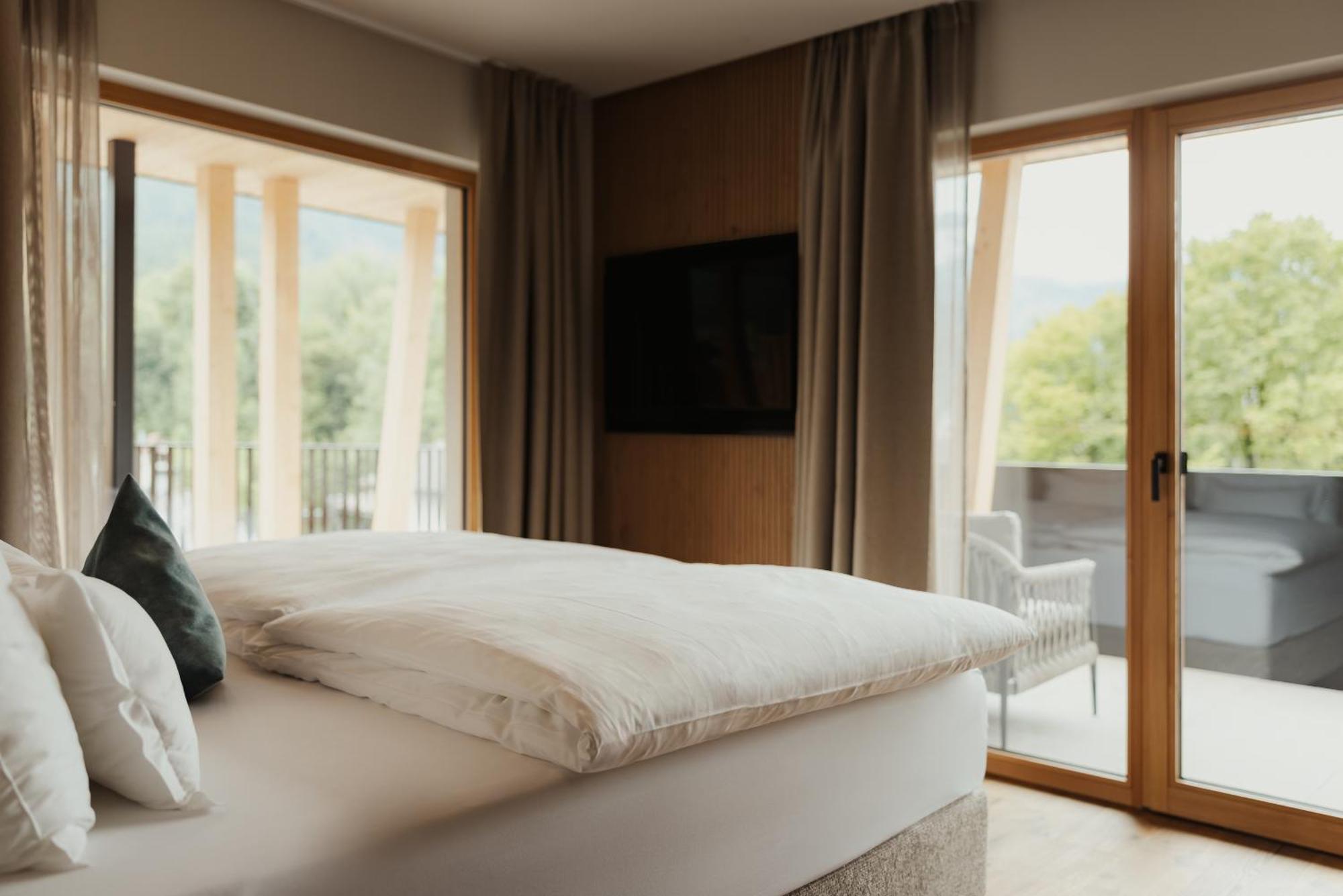 Deluxe Double or Twin Room Spa Bath