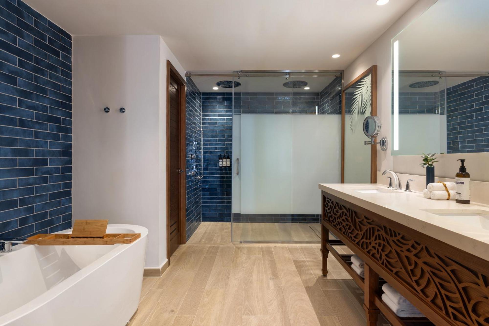Preferred Club Master Suite Ocean View King
