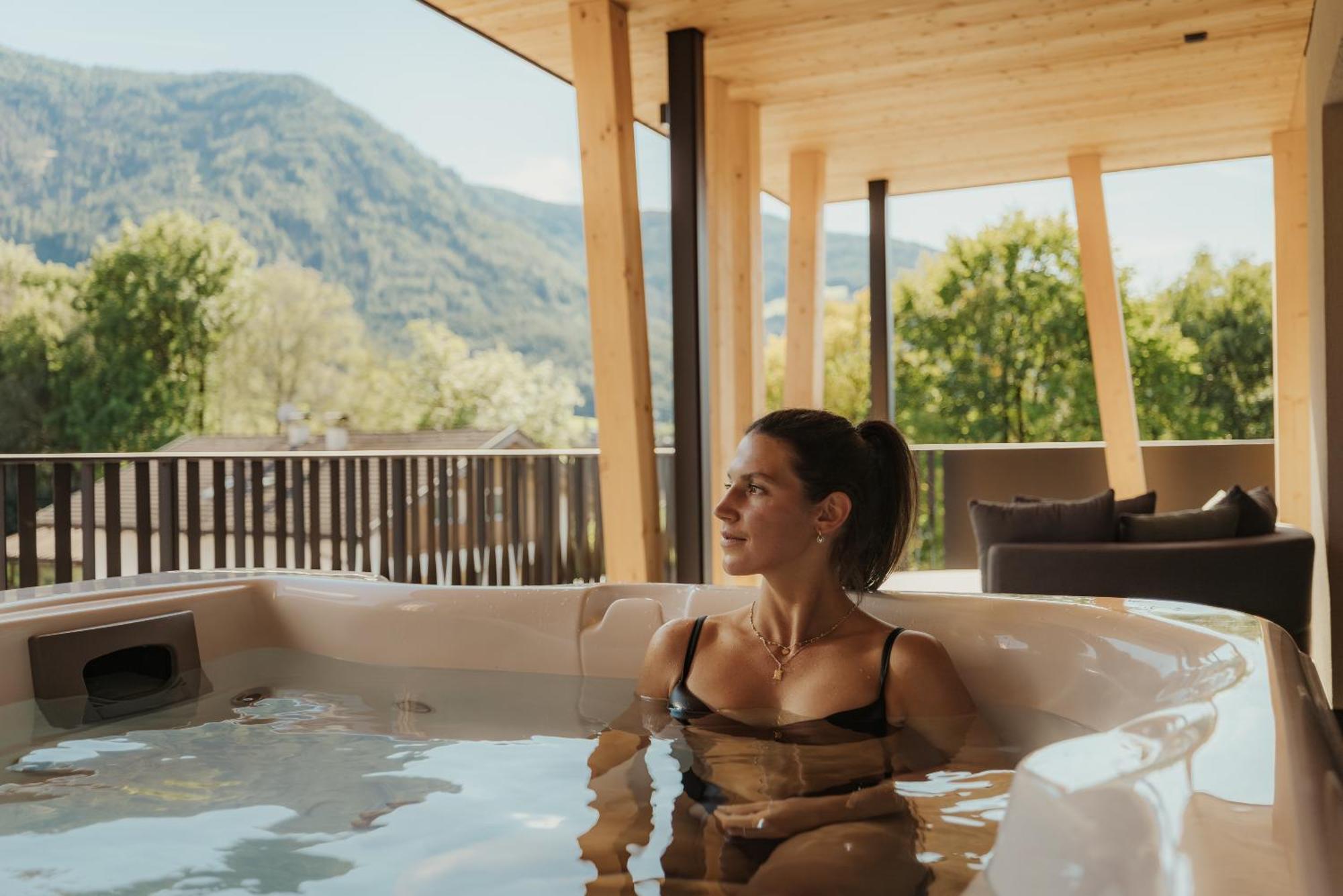 Deluxe Double or Twin Room Spa Bath