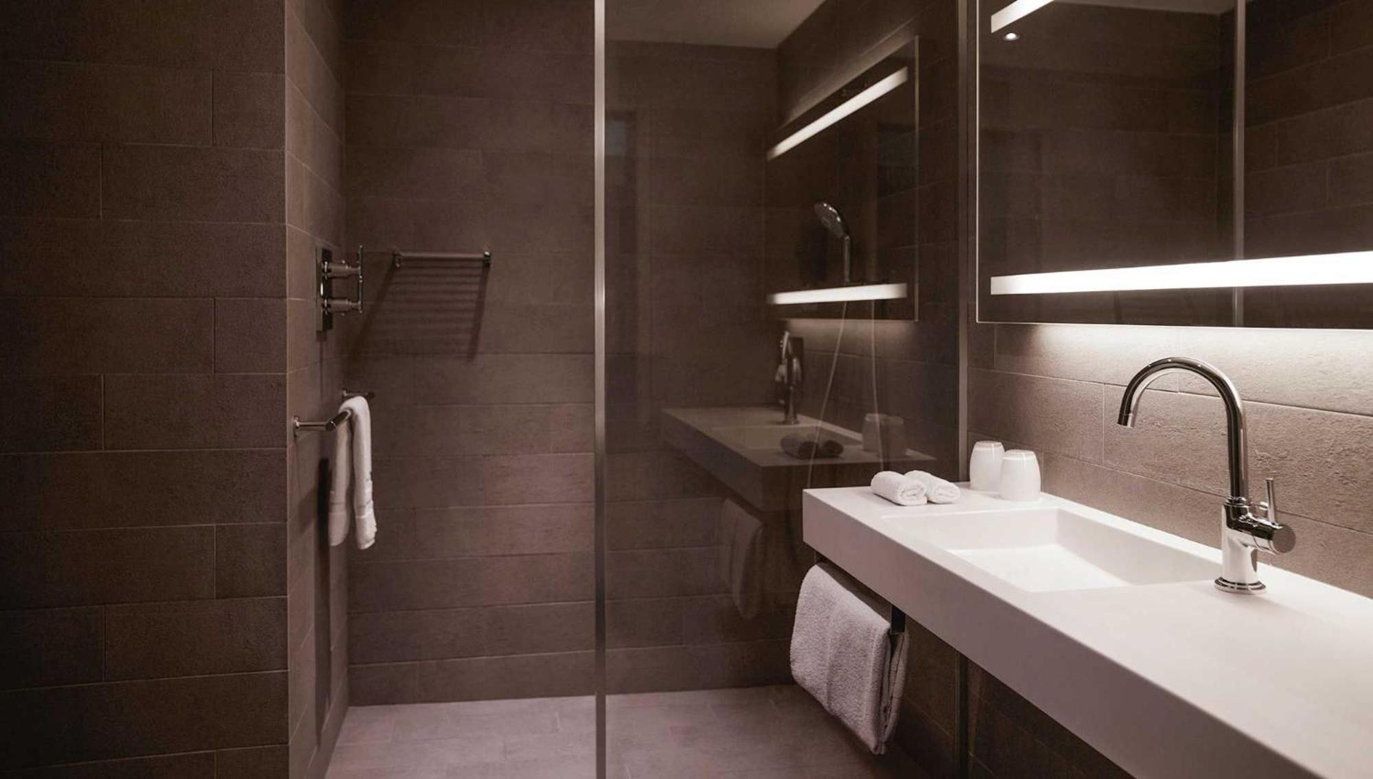 Deluxe King Room - Balcony with Eiffel Tower View,1717019630:JPEG