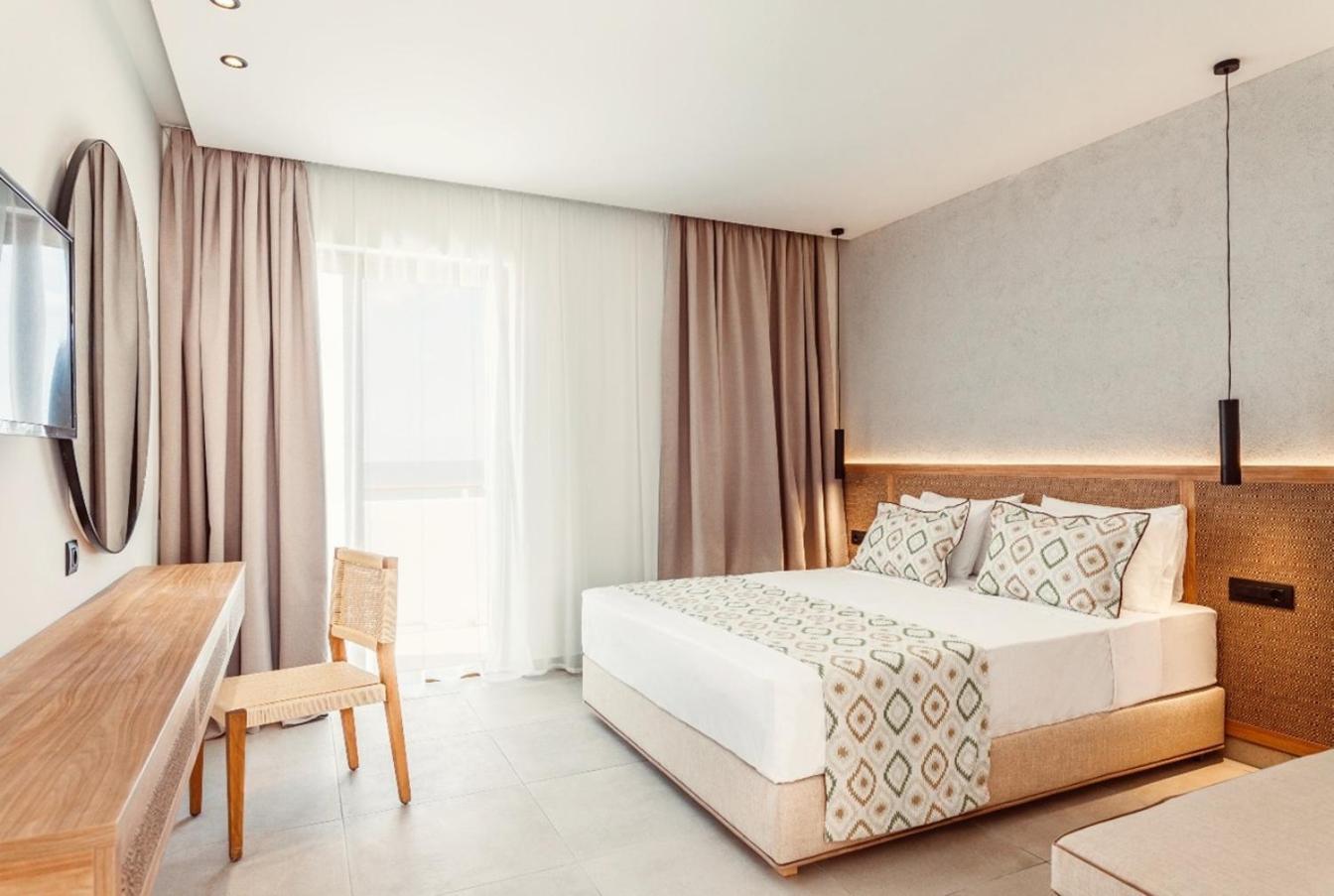 Triple Room,1714170305:JPEG