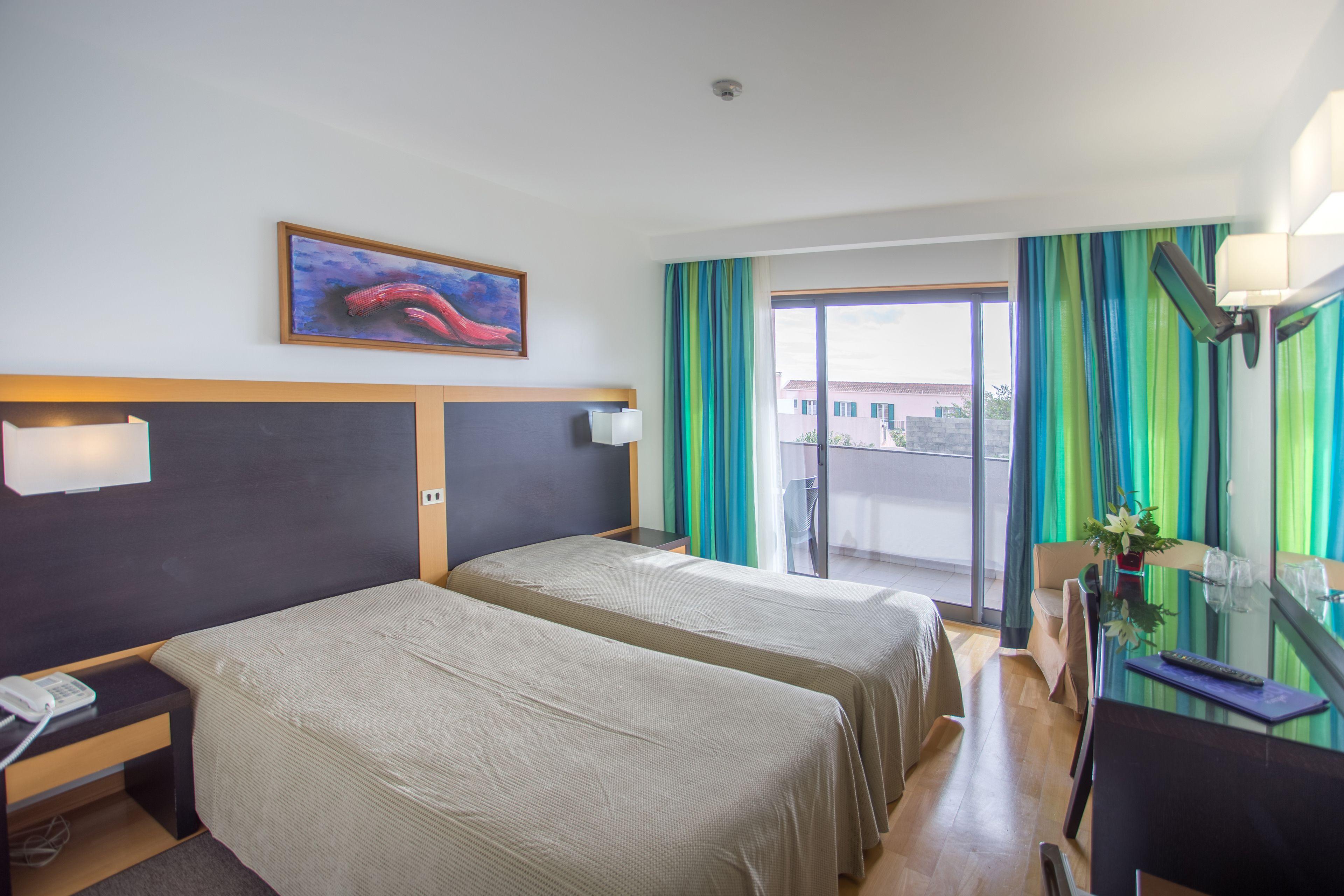 Two-Room Apartment,1758281859:JPEG