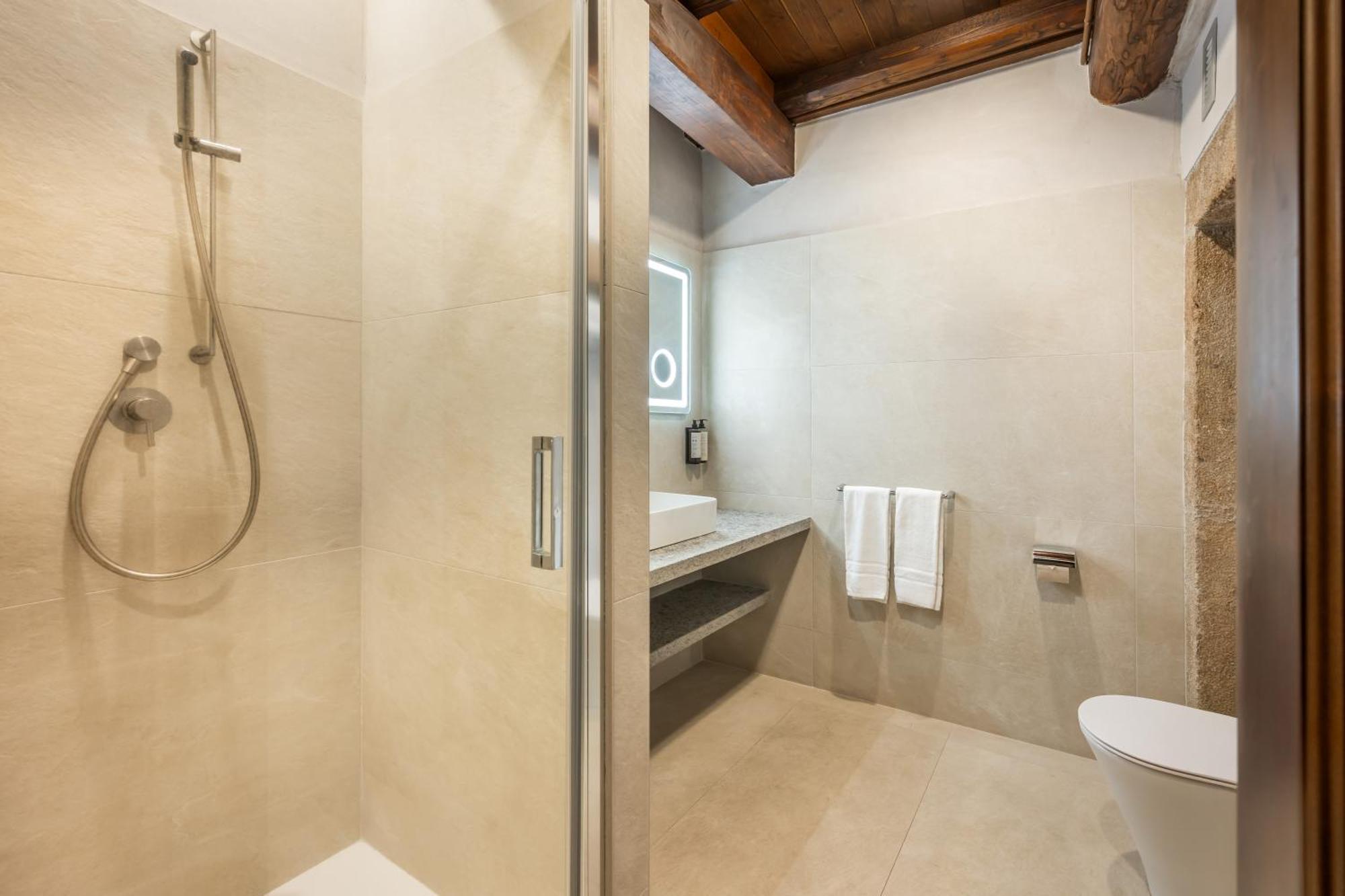 Superior Two-Bedroom Apartment,1722903976:JPEG