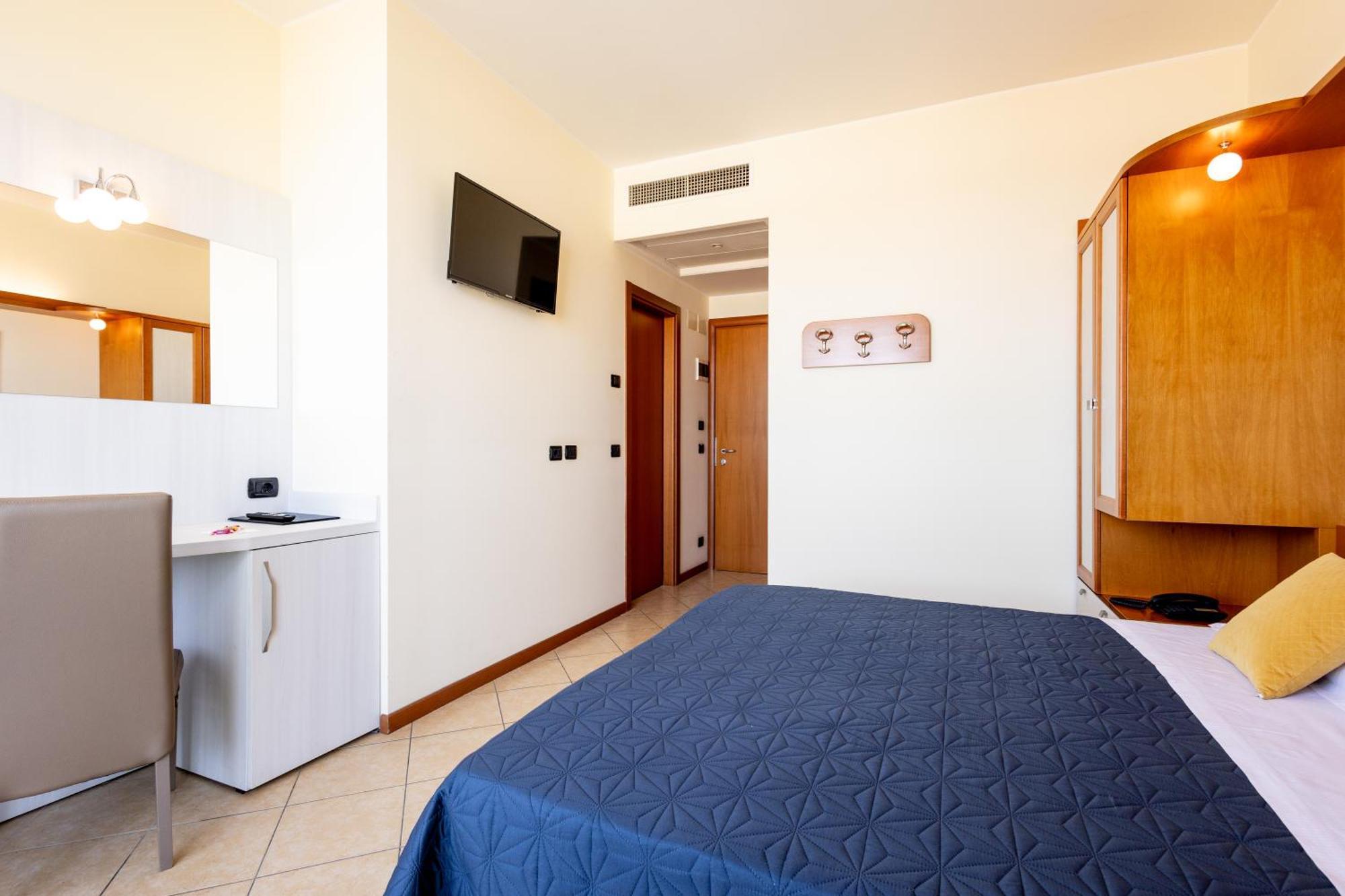 Superior Double or Twin Room Sea View