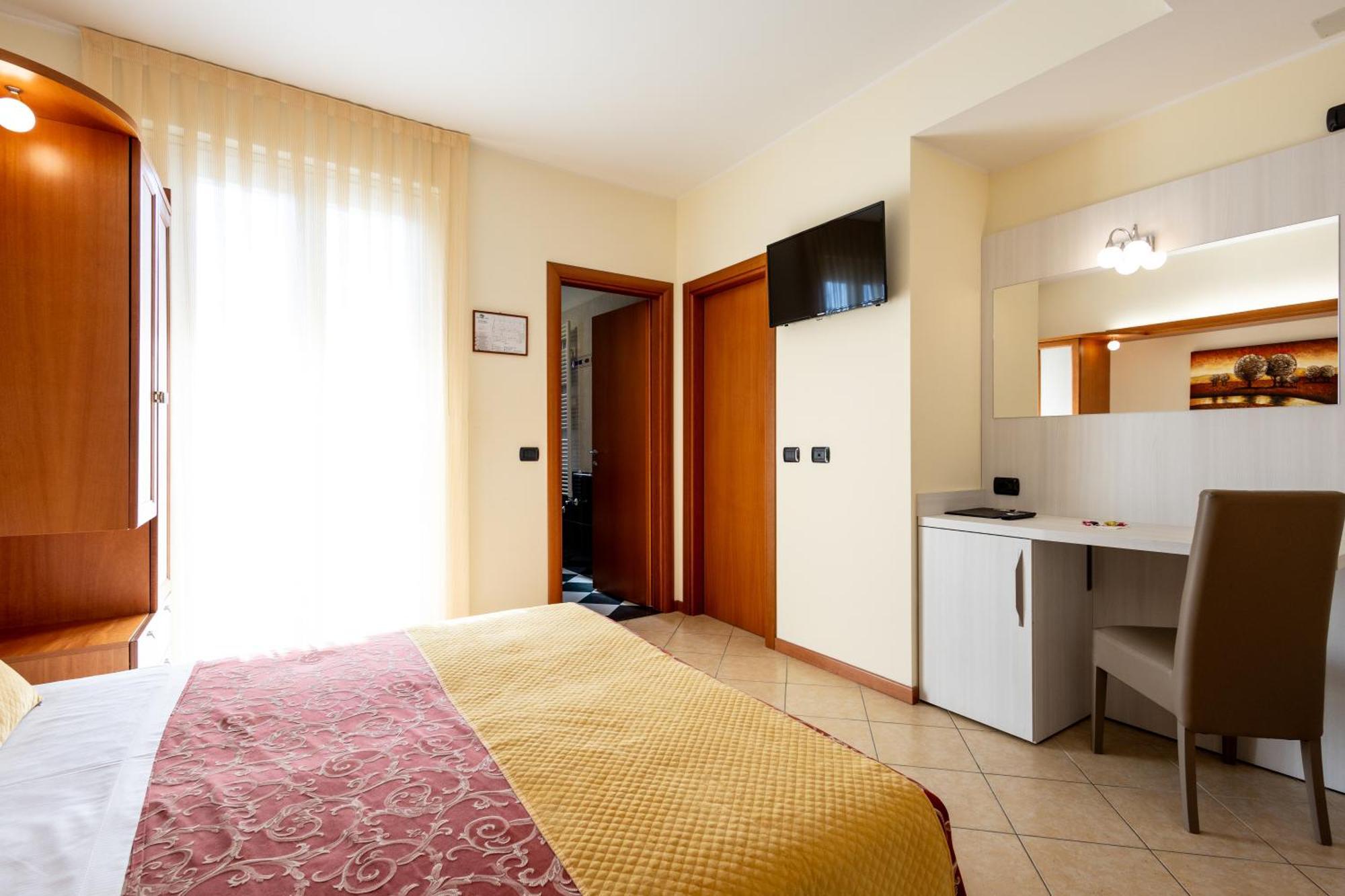 Standard Double or Twin Room Balcony