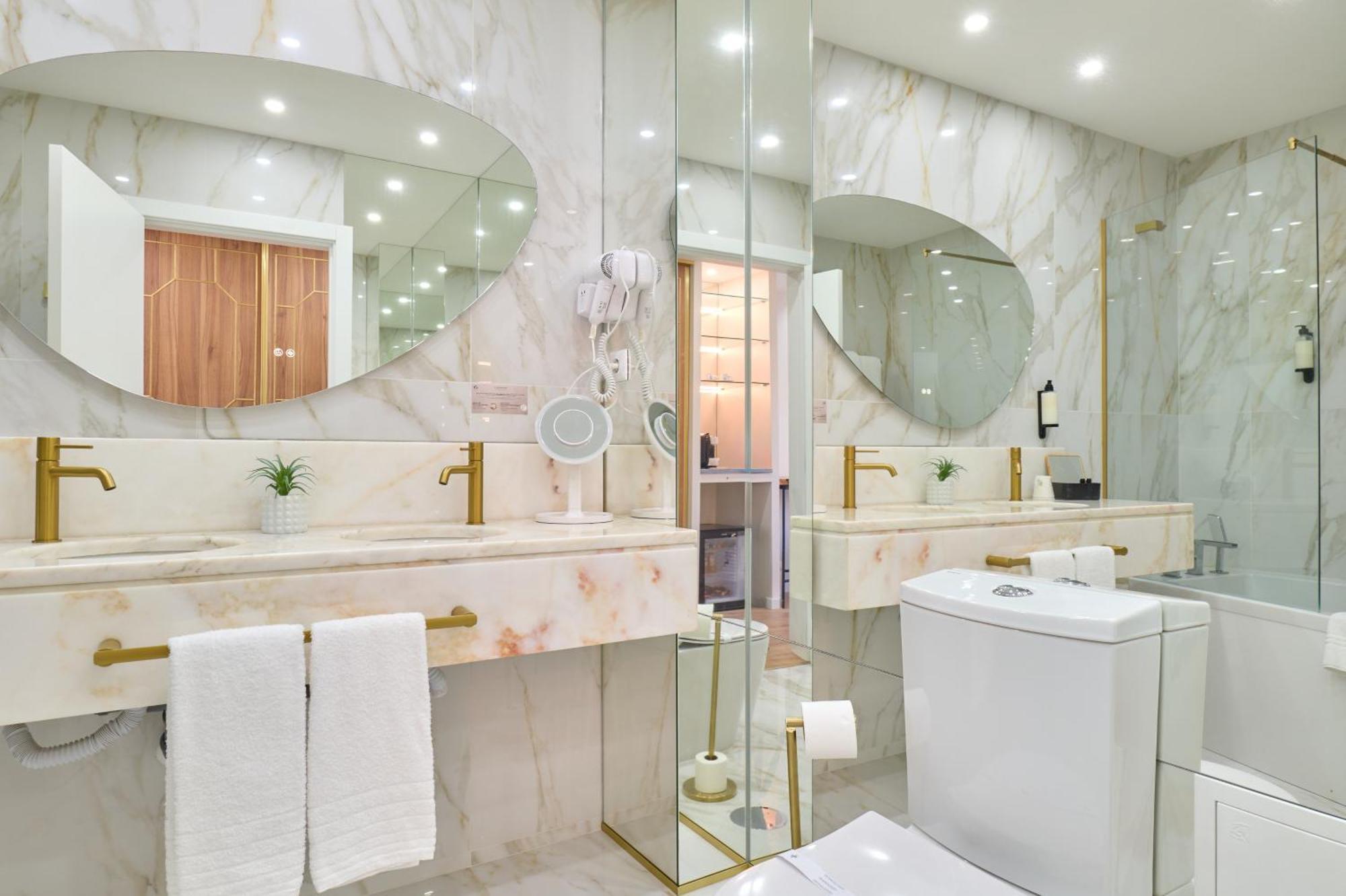 Deluxe Double Room Spa Bath