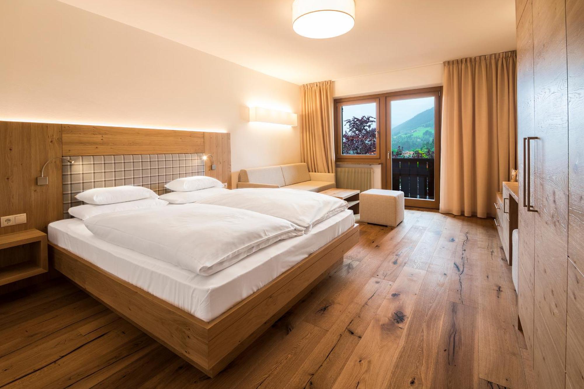 Doppelzimmer mit Poolblick