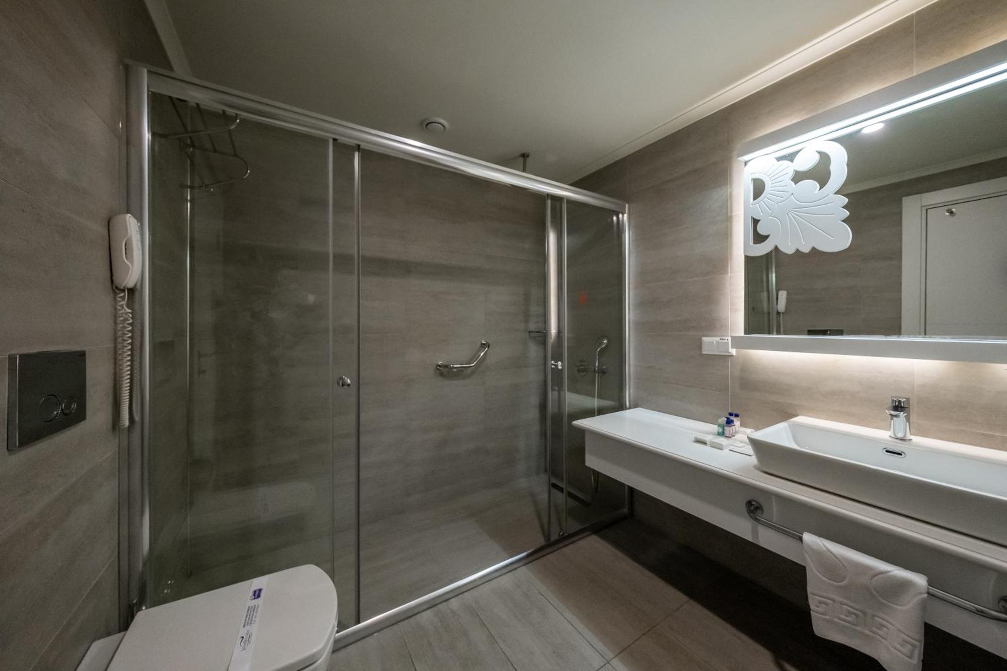 Deluxe Double Room Side Sea View