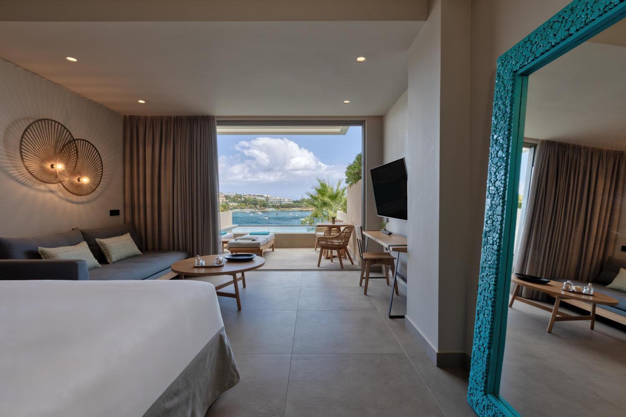 Aquamarine Suite Sea View Plunge Pool
