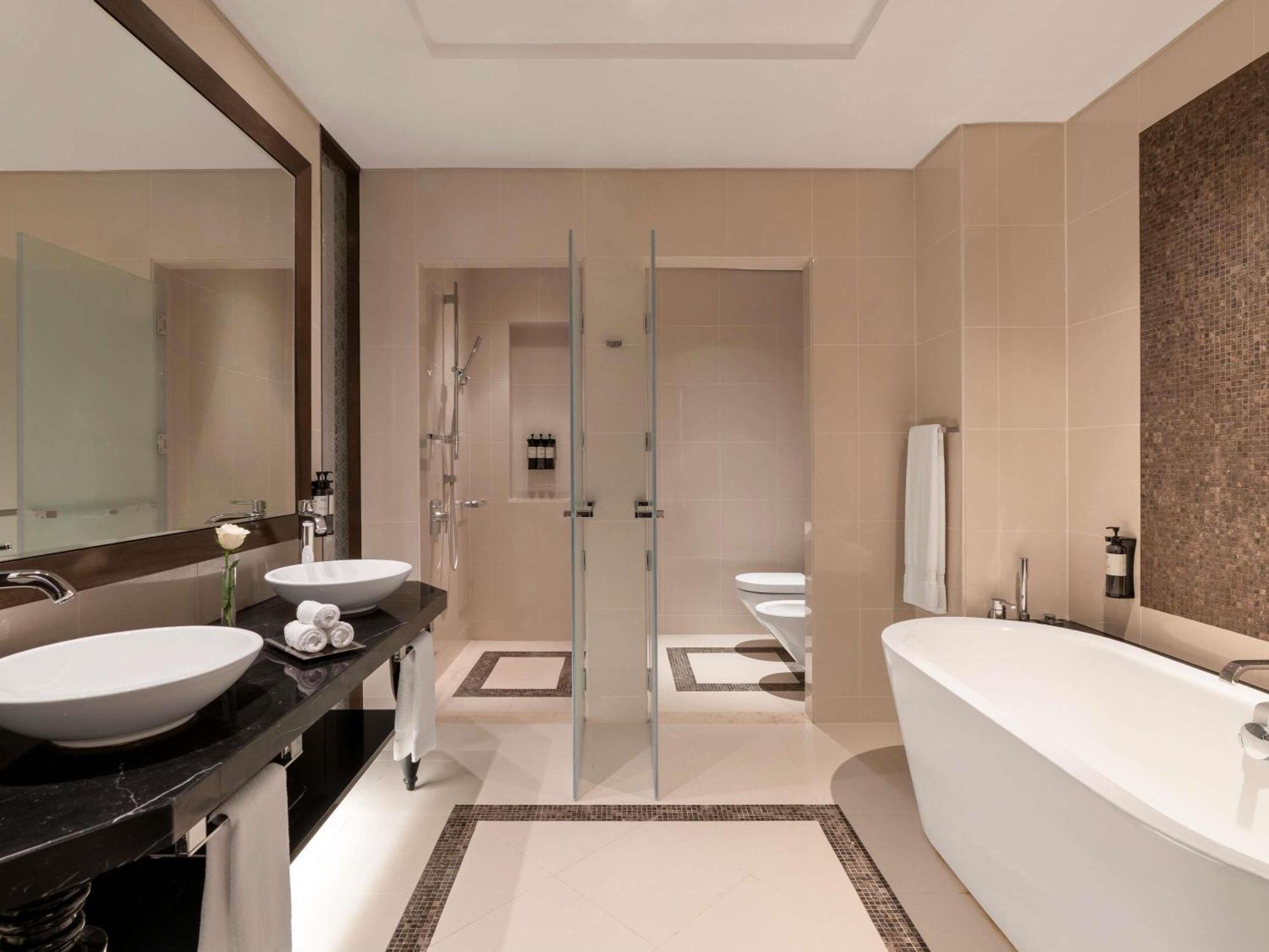 Premium Tweepersoonskamer met 2 Aparte Bedden - Balkon en Uitzicht op Zee