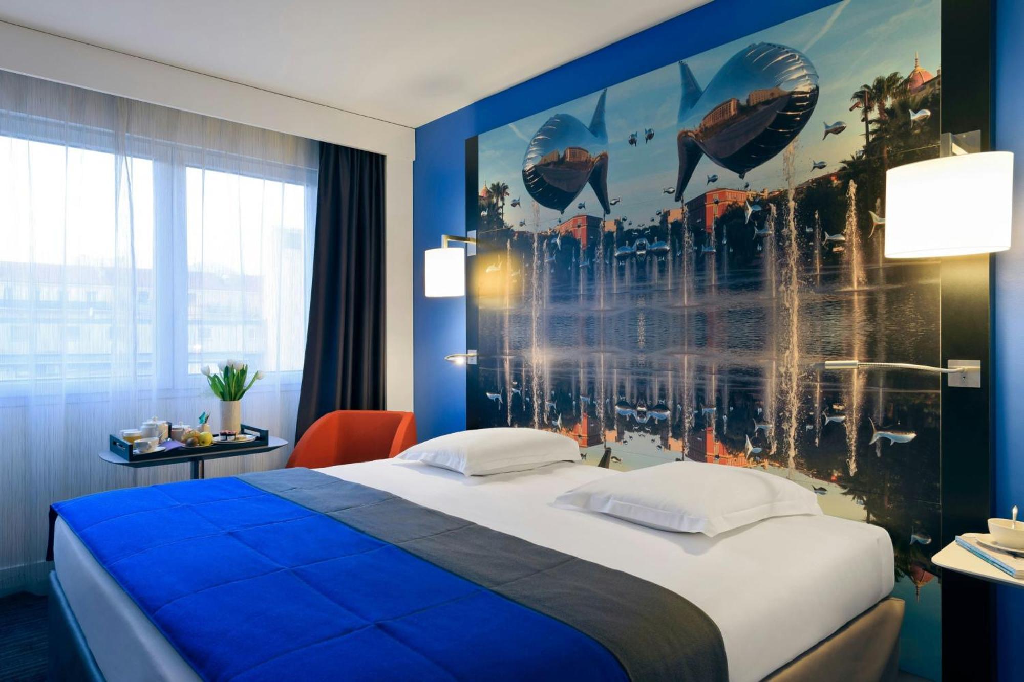 Classic Room Queen Bed Garden View
