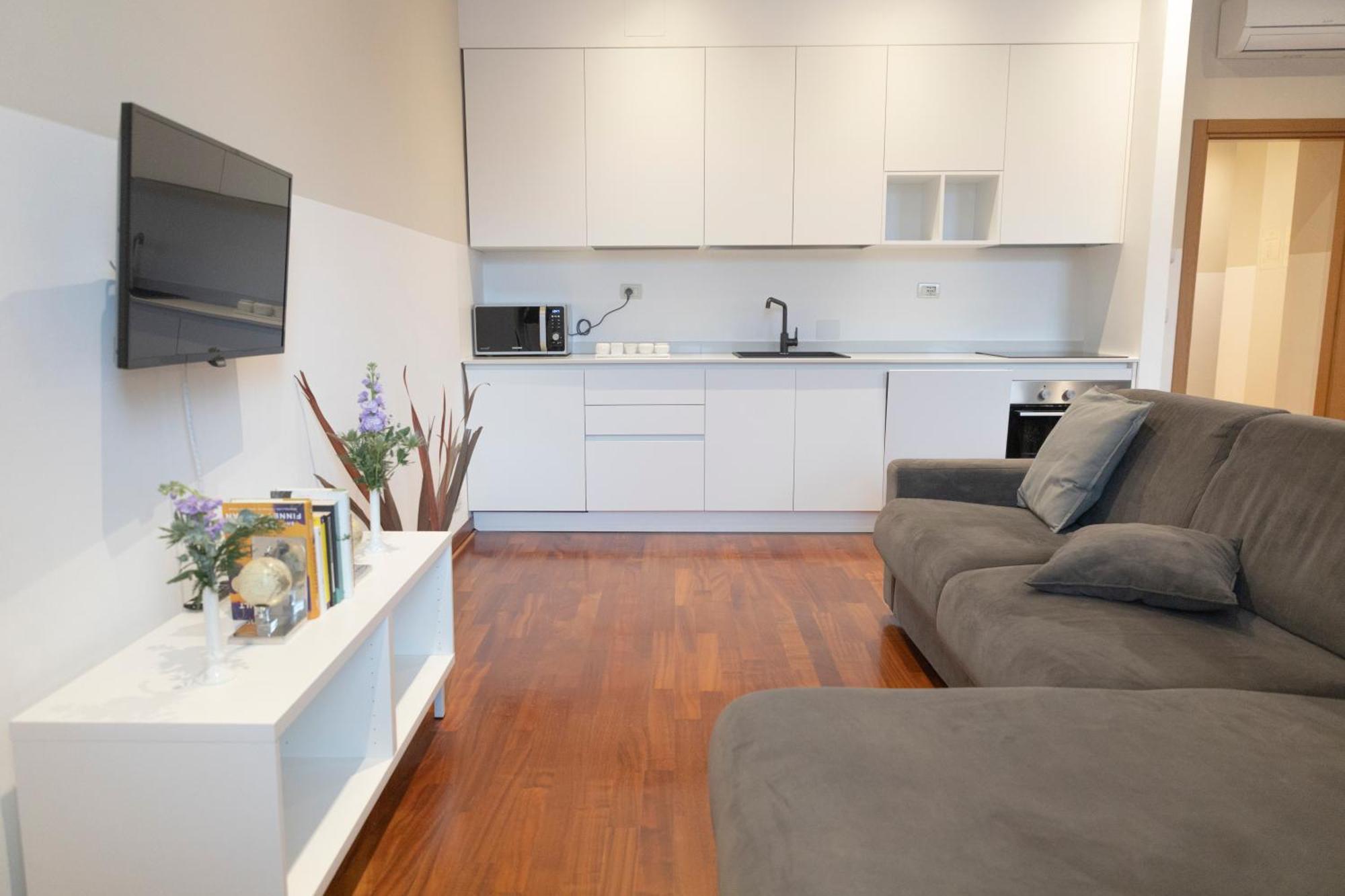 One-Bedroom Apartment