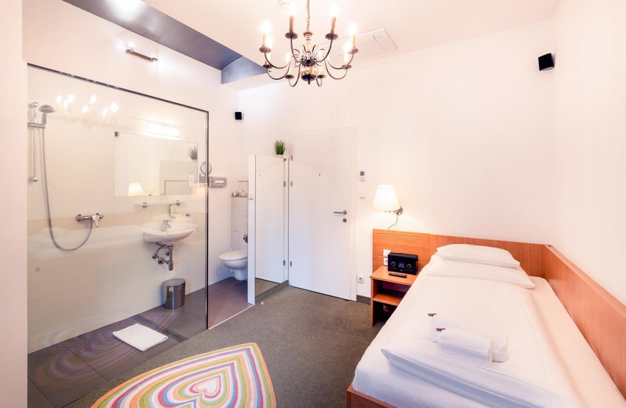 Classic Single Room