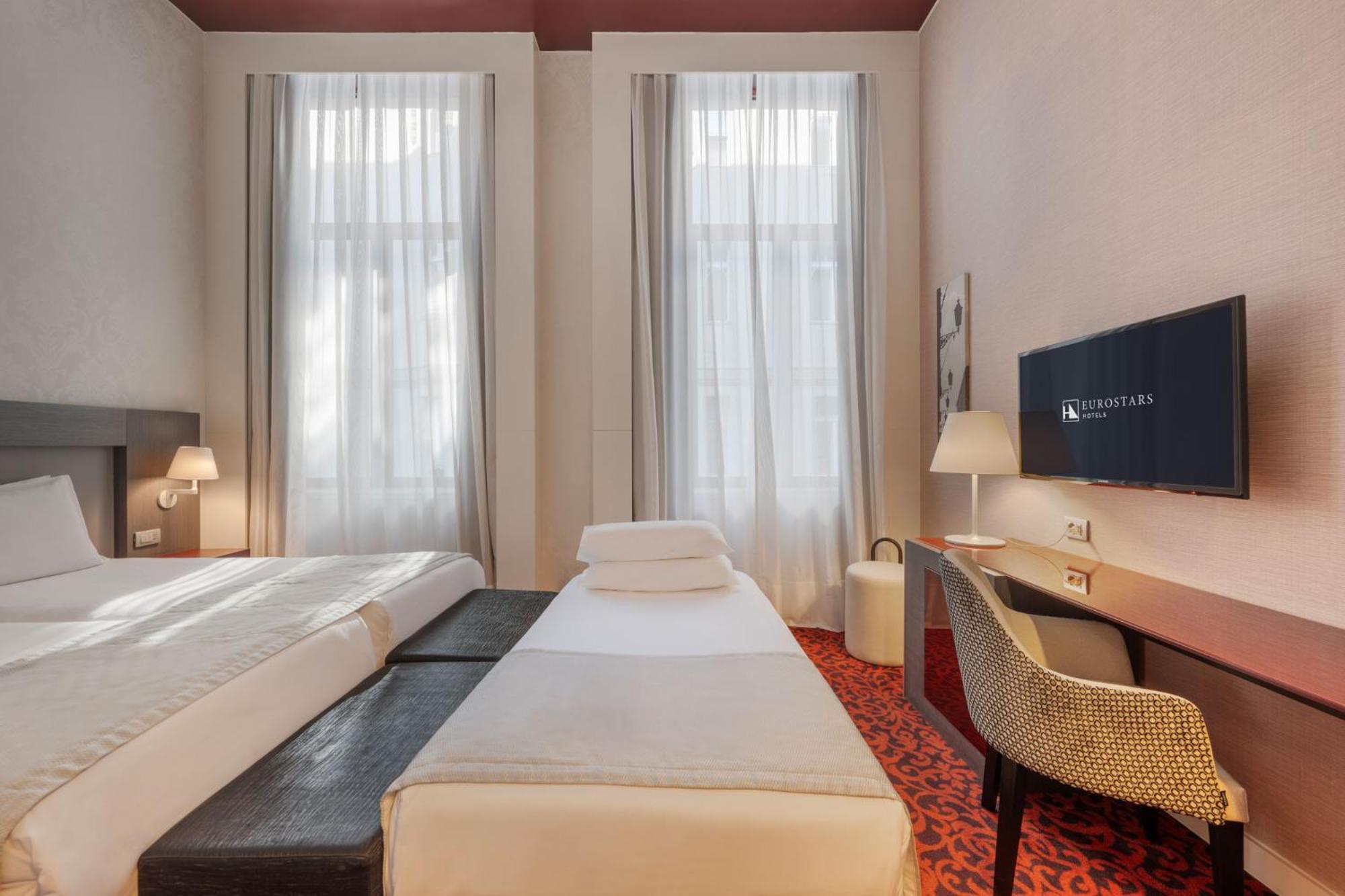 Deluxe Double Room with Extra Bed,1756509690:JPEG