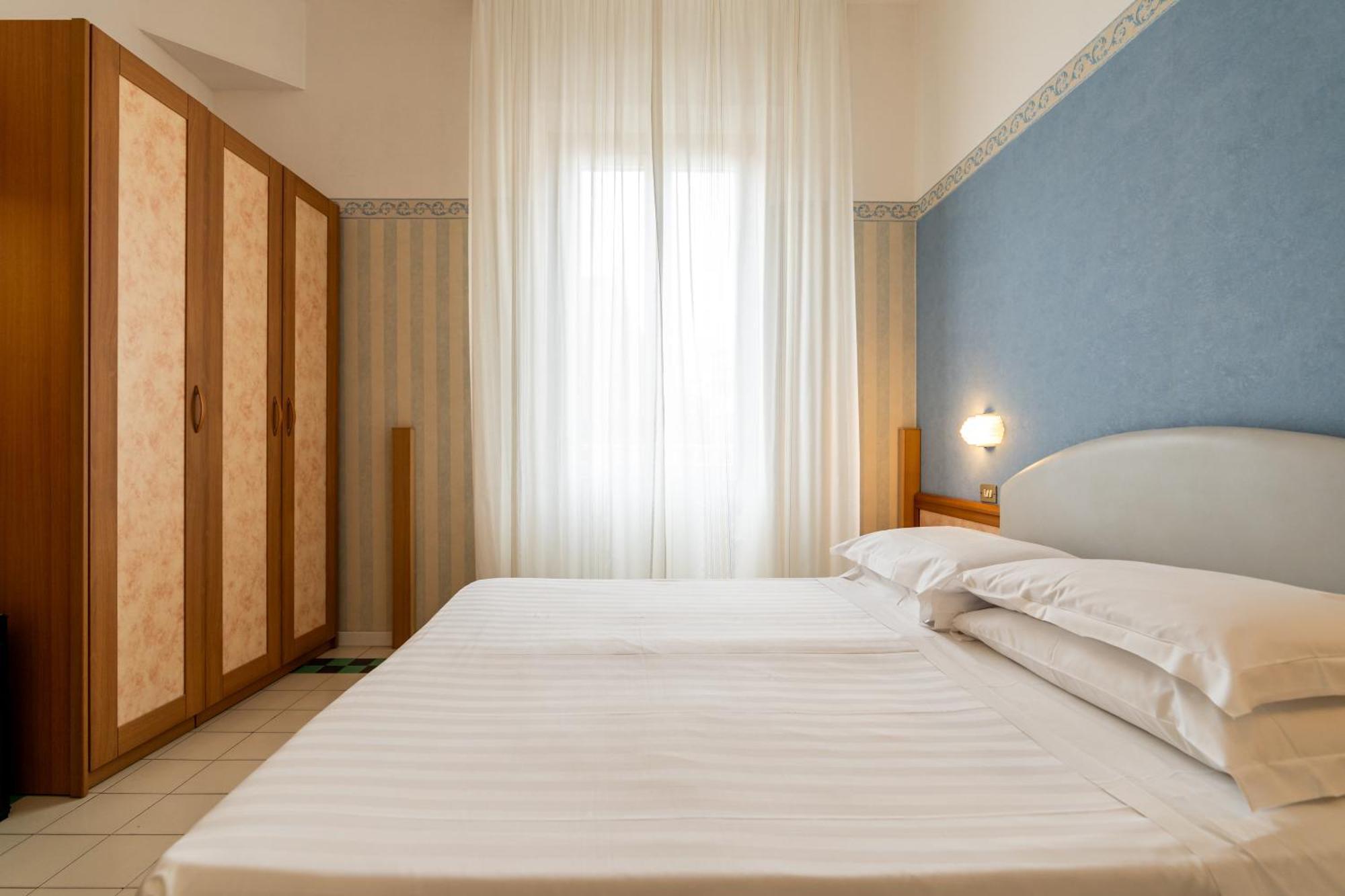 Classic Quadruple Room