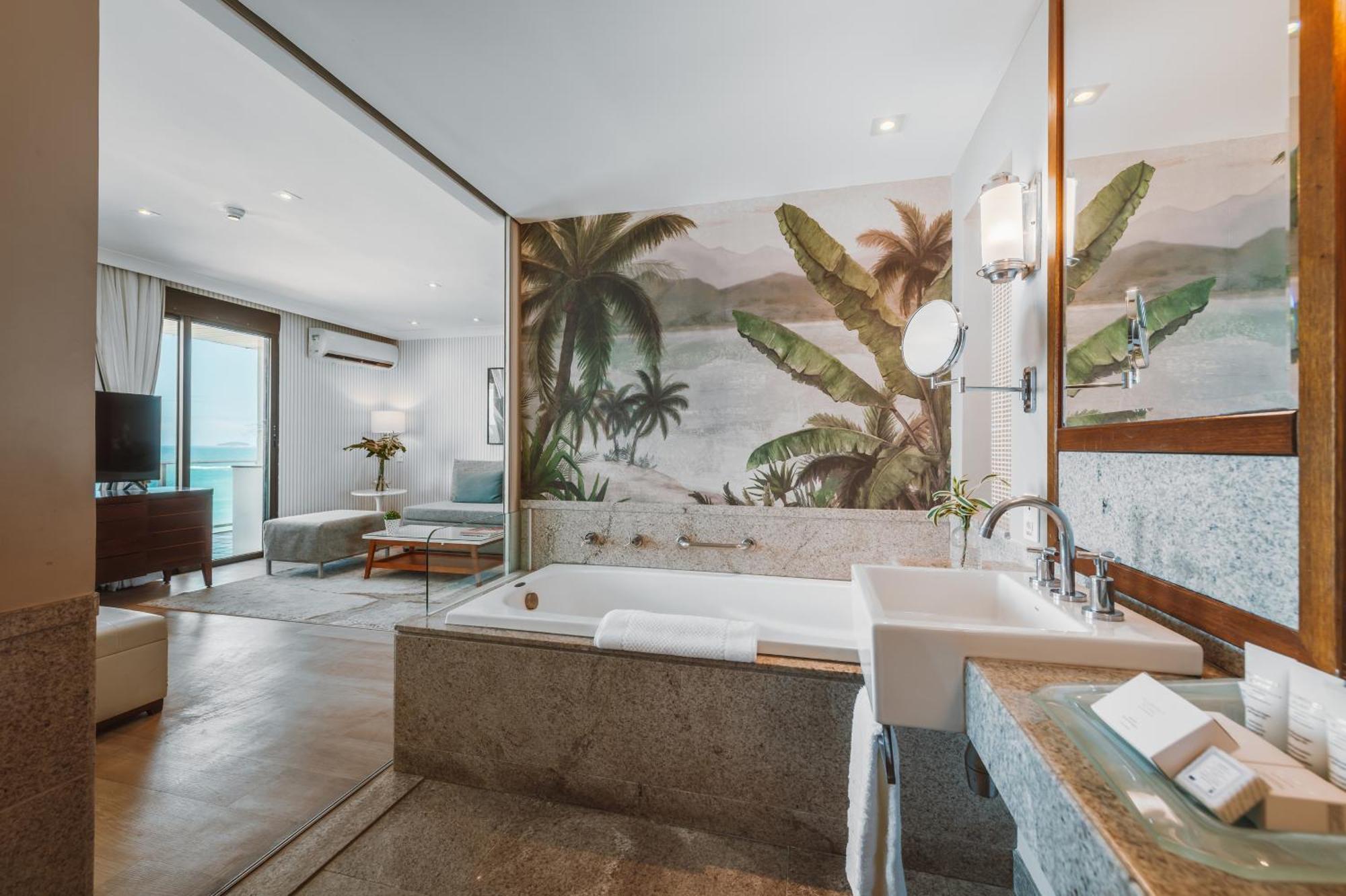 King Suite Sea View
