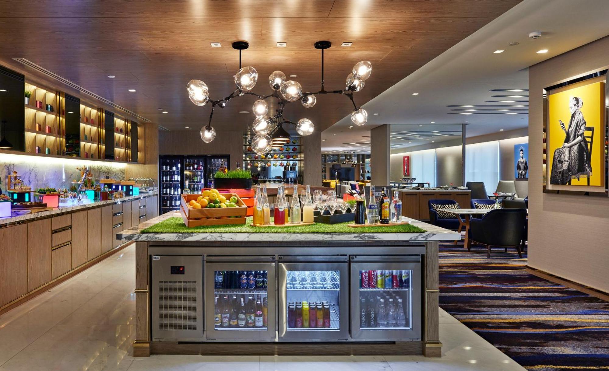 Club King Room with Lounge Access