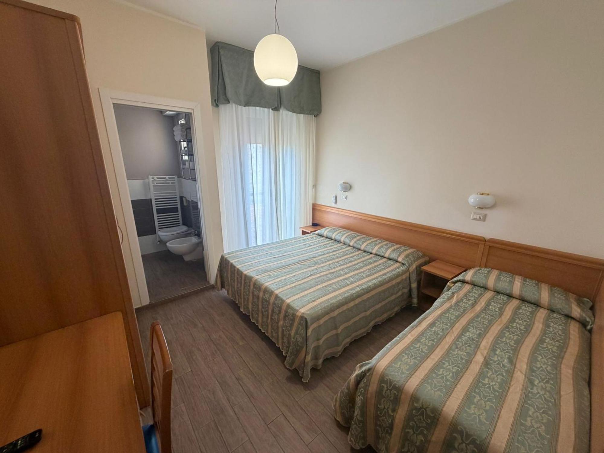 Economy Triple Room