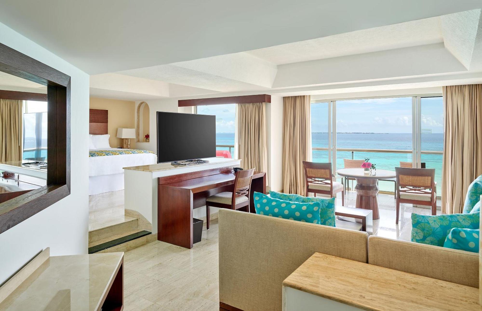 Infinite Ocean Front One Bedroom Master Suite