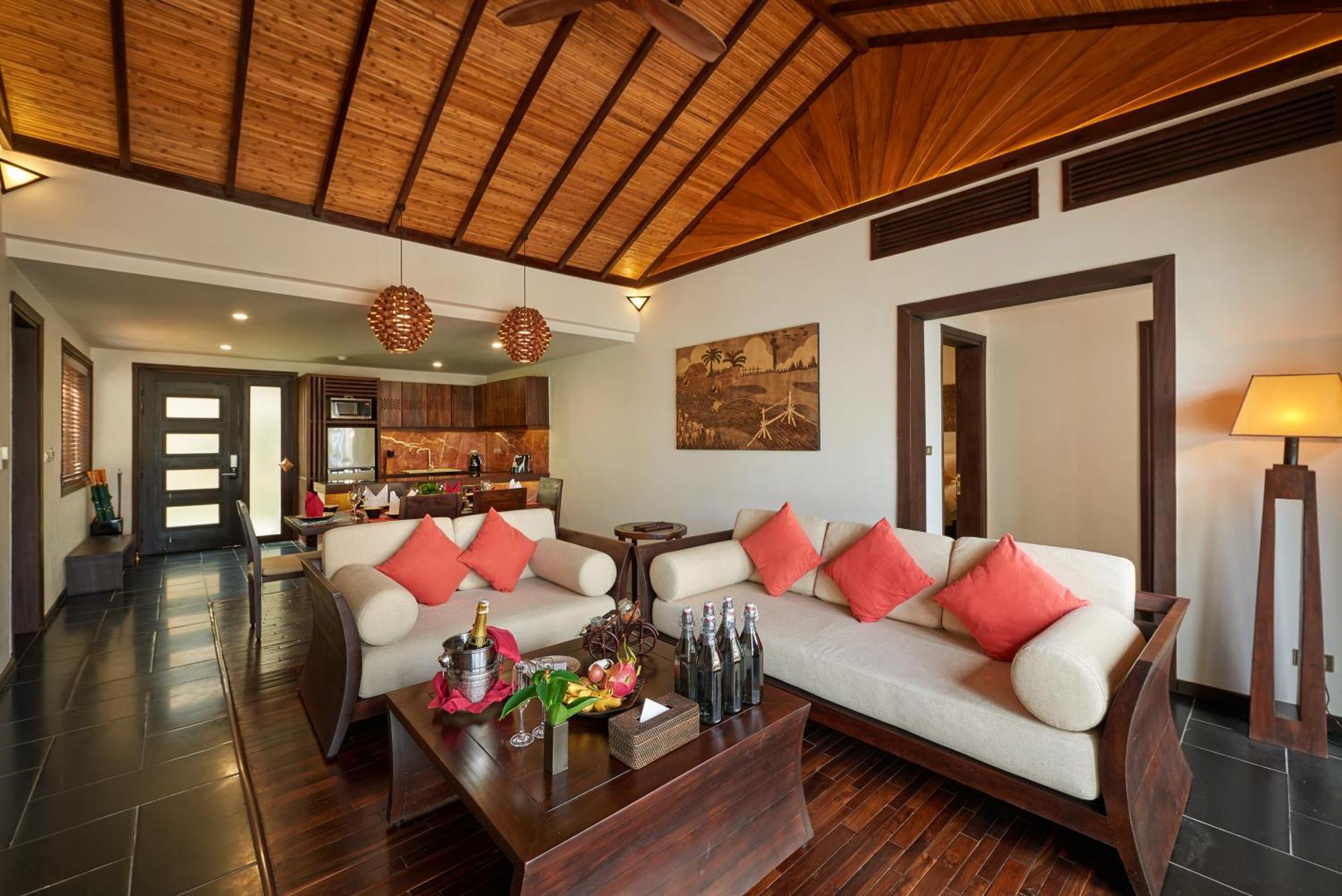 Signature Pool Villa 3-Bedroom Ocean View