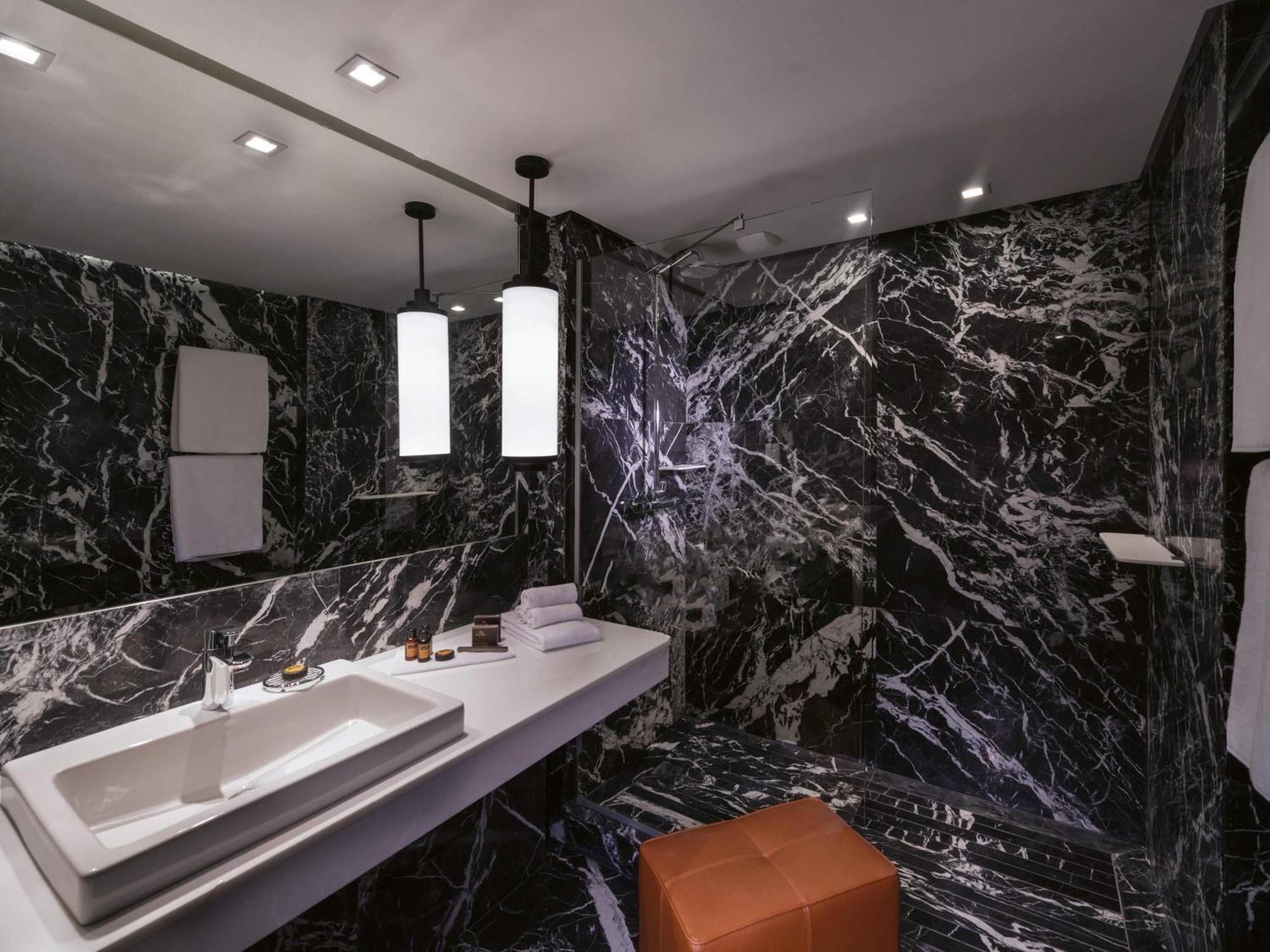 Superior Twin Room with View