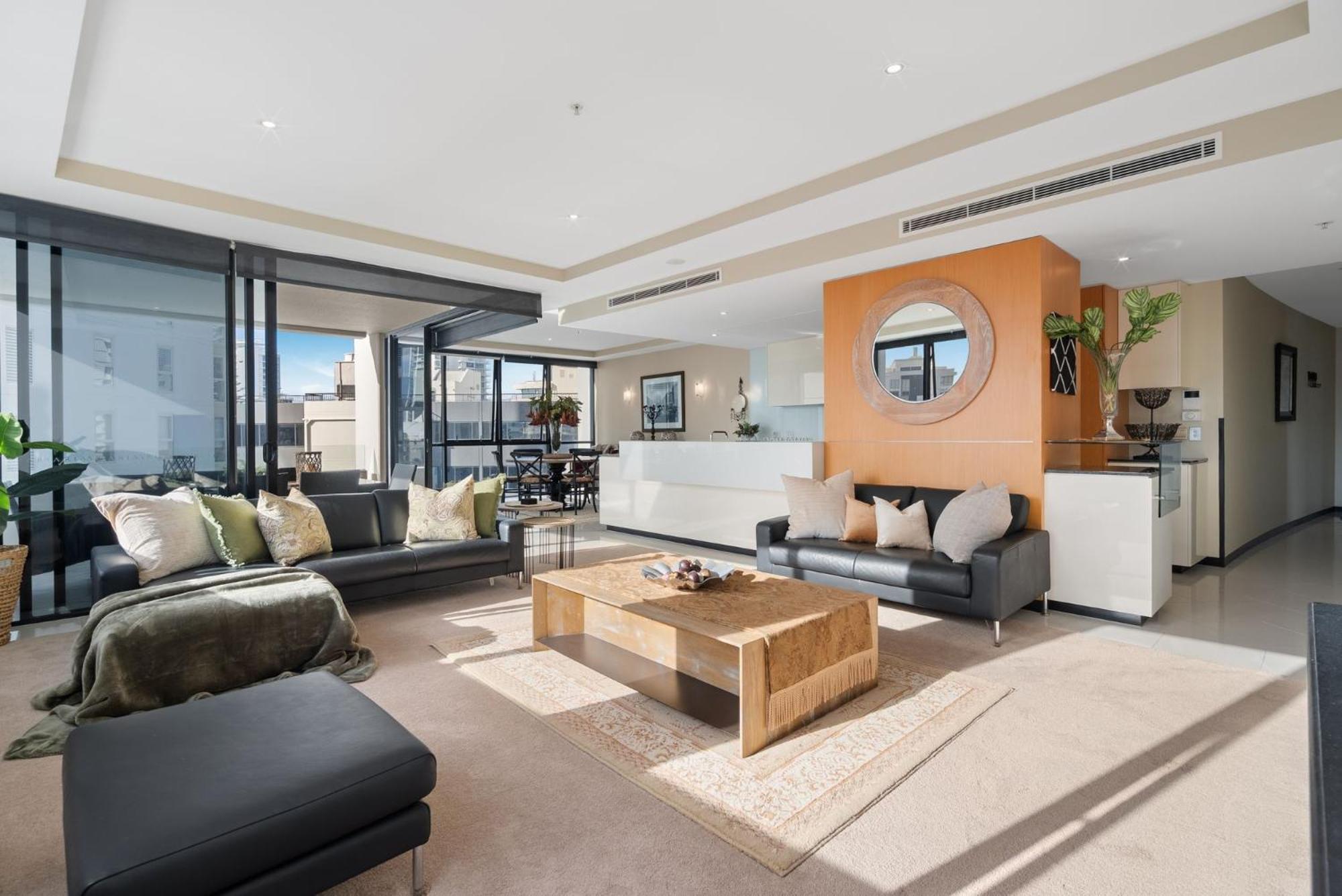 Superior 3 Bedroom 2 Bathroom Ocean Glimpse