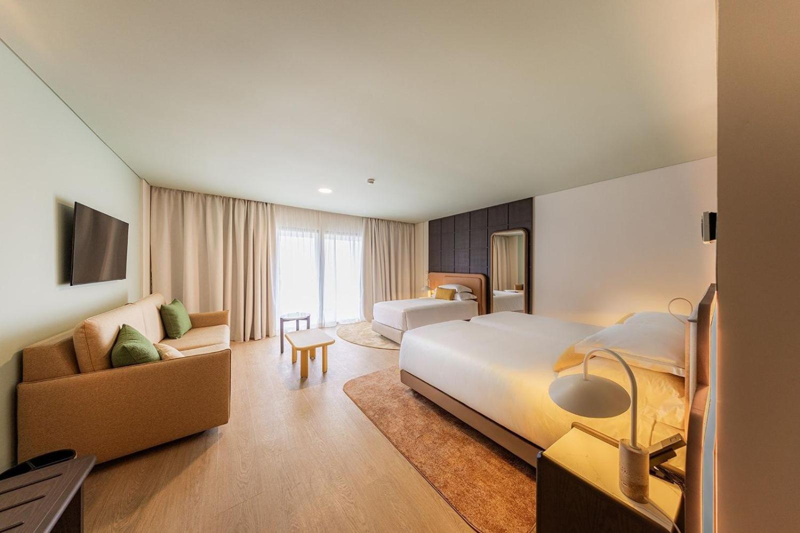 Classic Triple Room with Balcony