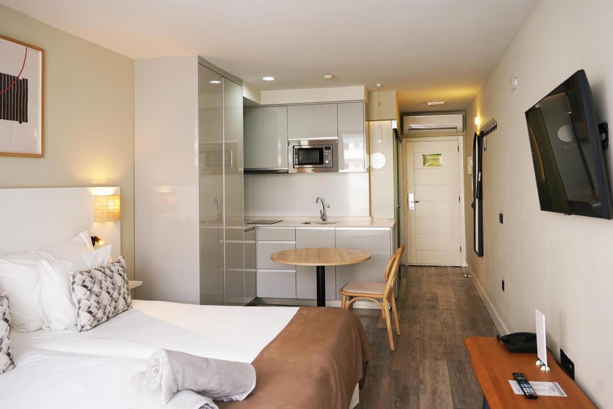 Junior Suite Swim Up