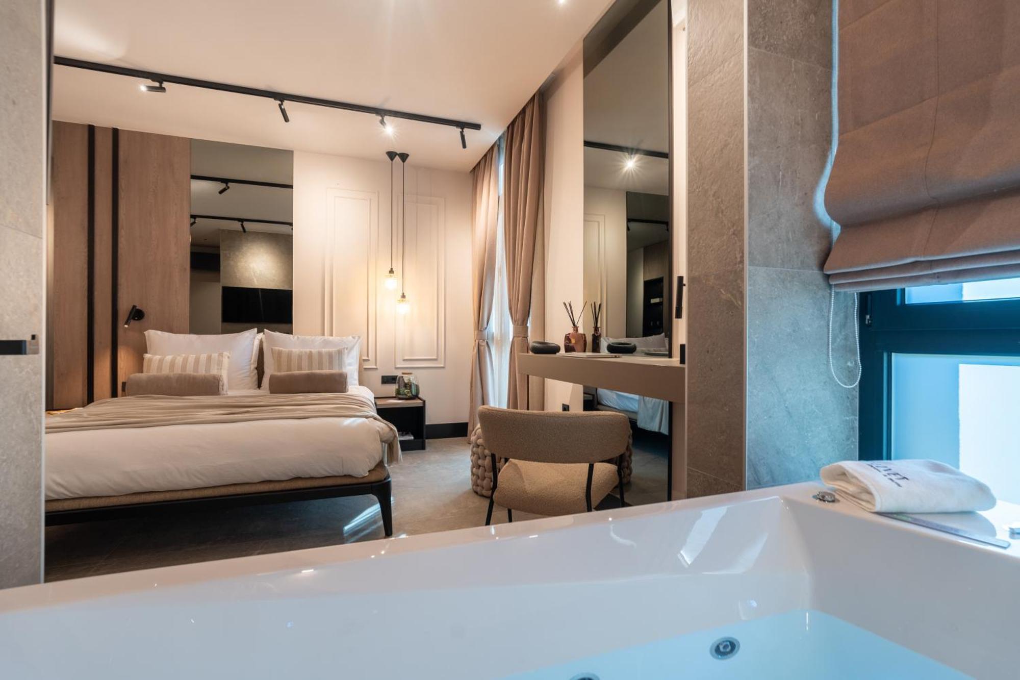 Double Room with Spa Bath