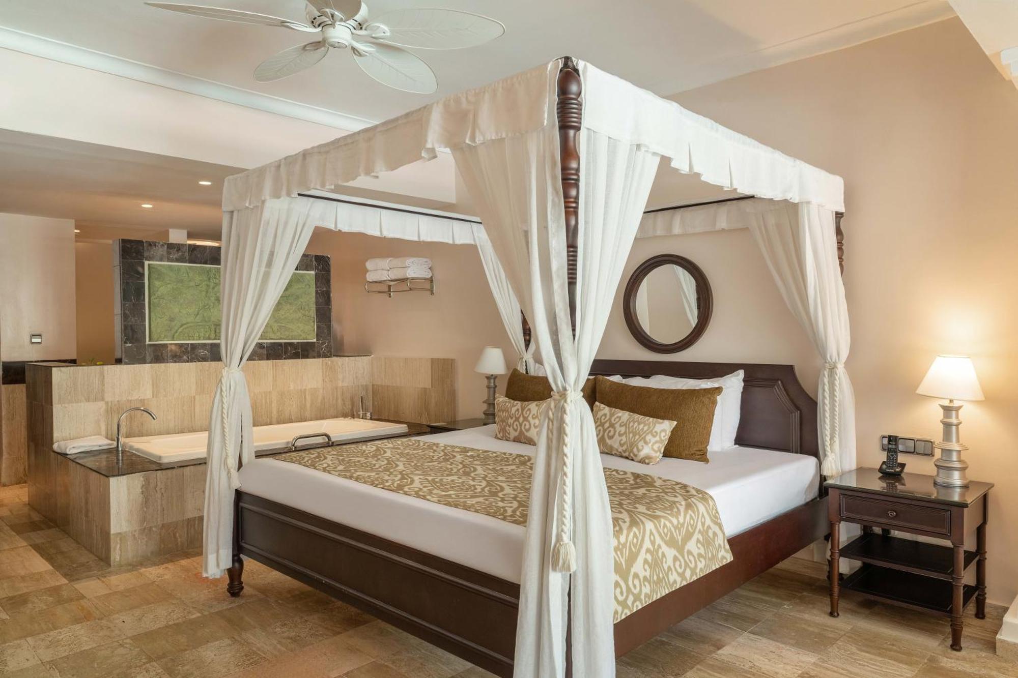 Junior Suite Swim Out