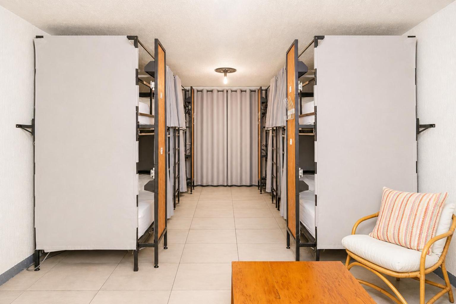 Bunk Bed Female Dormitory Room,1653532691:JPEG