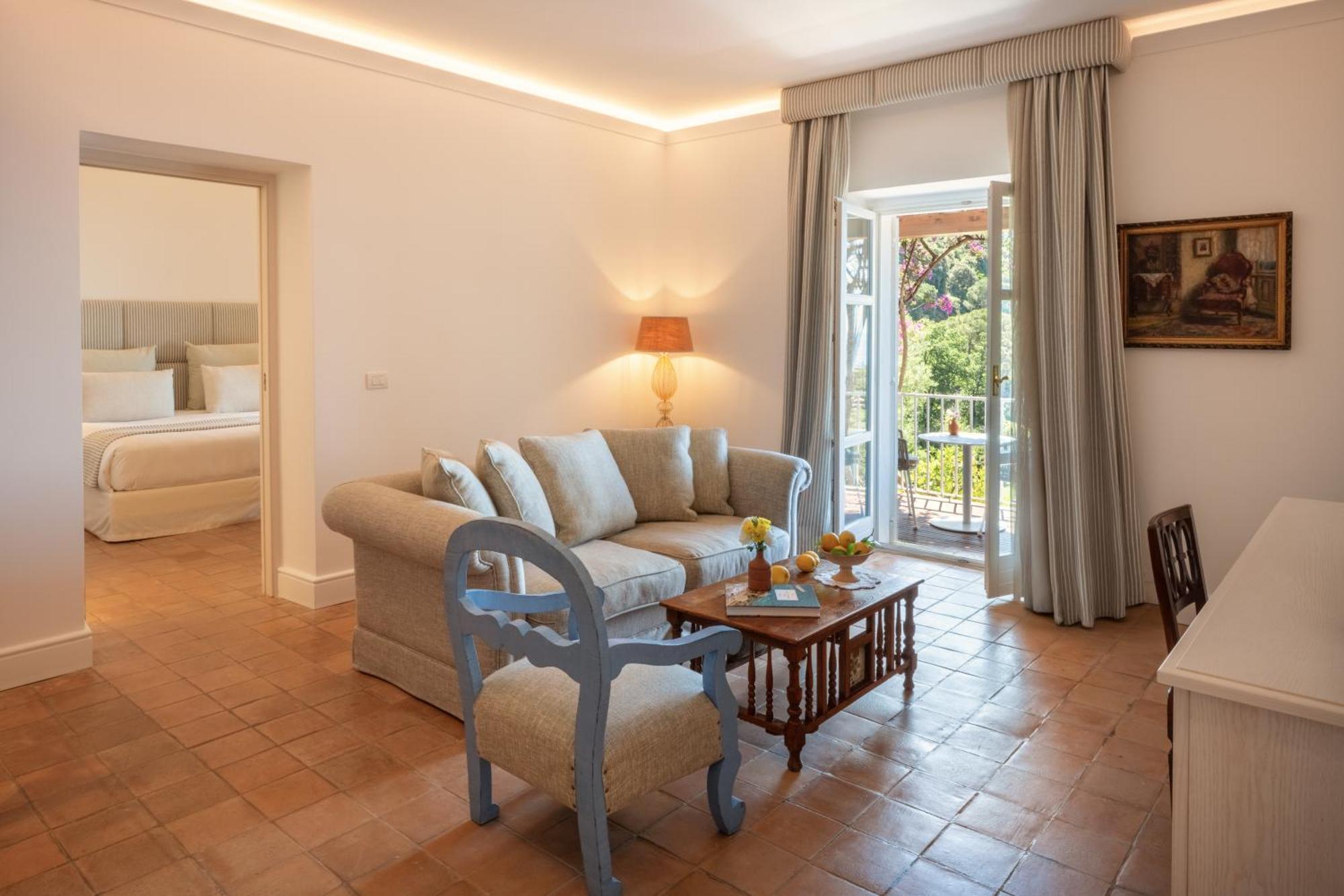 Deluxe Suite with Sea View