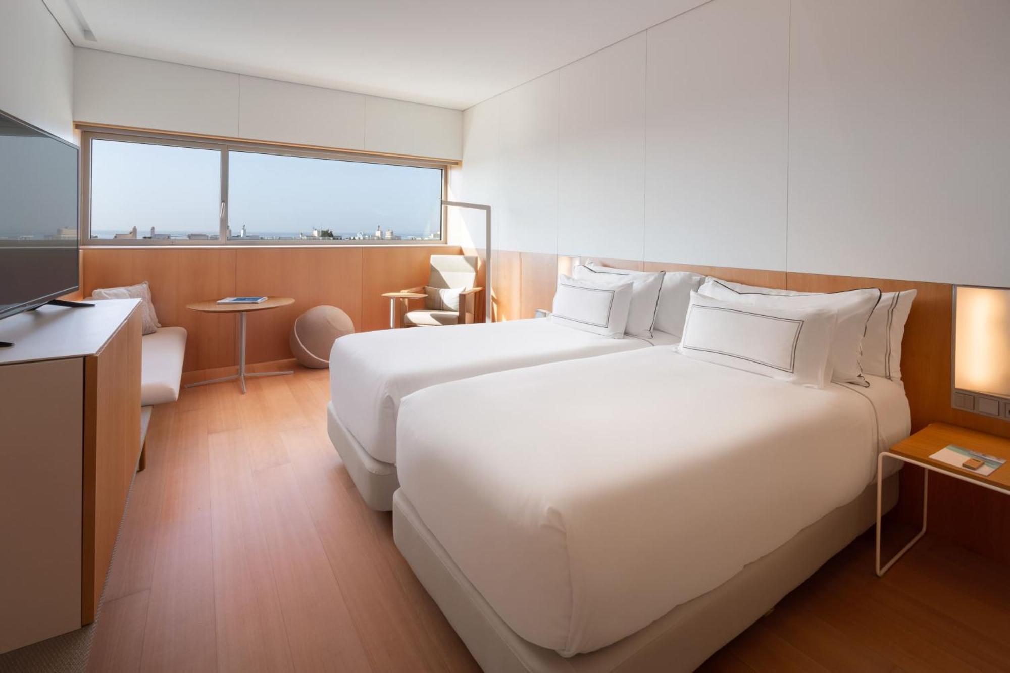 Double or Twin Room Sea View The Level