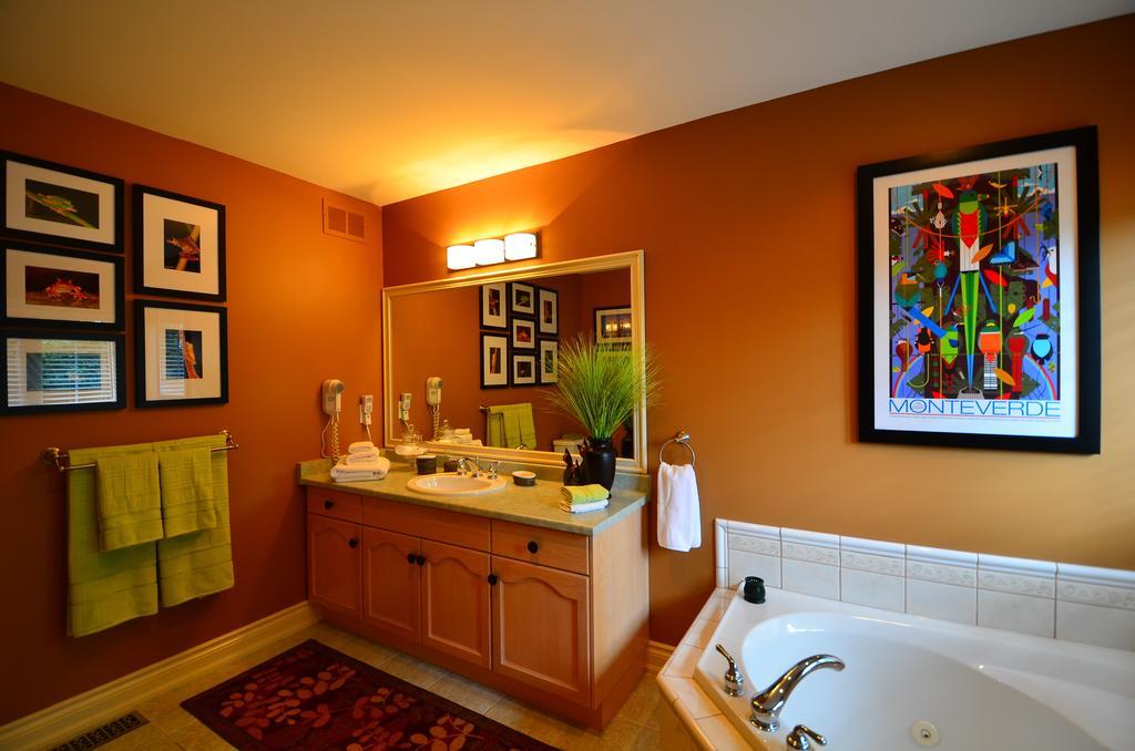 King Suite with Spa Bath