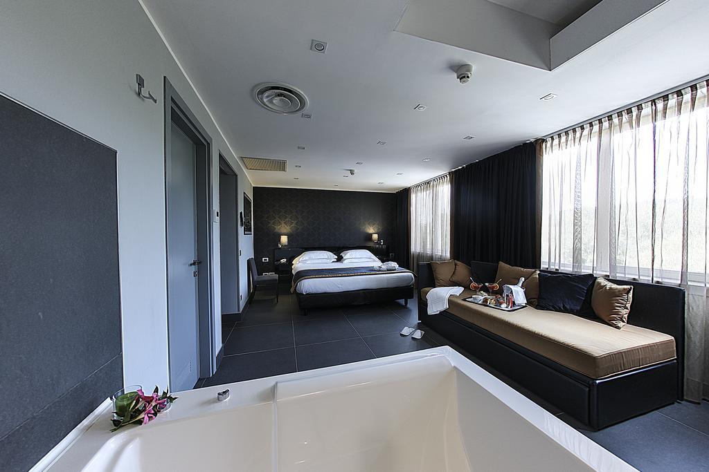 Deluxe Zimmer mit Kingsize-Bett und Schlafsofa