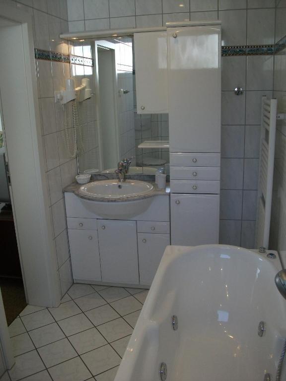 Standard Double Room,1657866078:JPEG