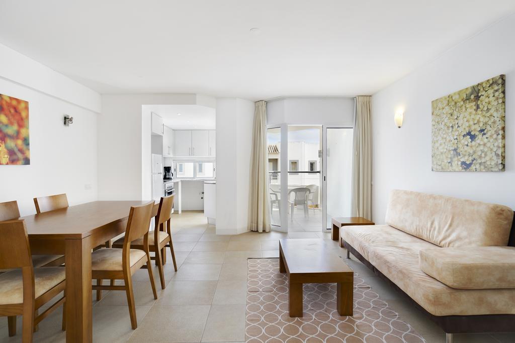 Superior One-Bedroom Apartment,1437673330:JPEG