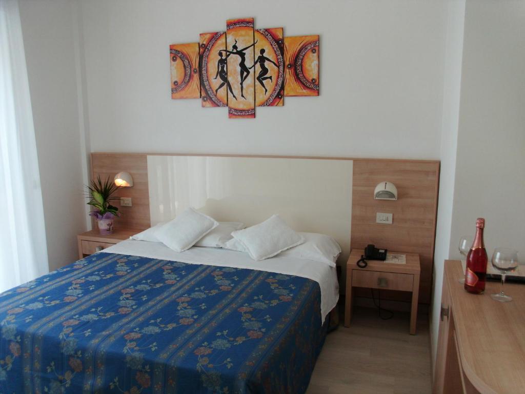 Doppel- oder Zweibettzimmer