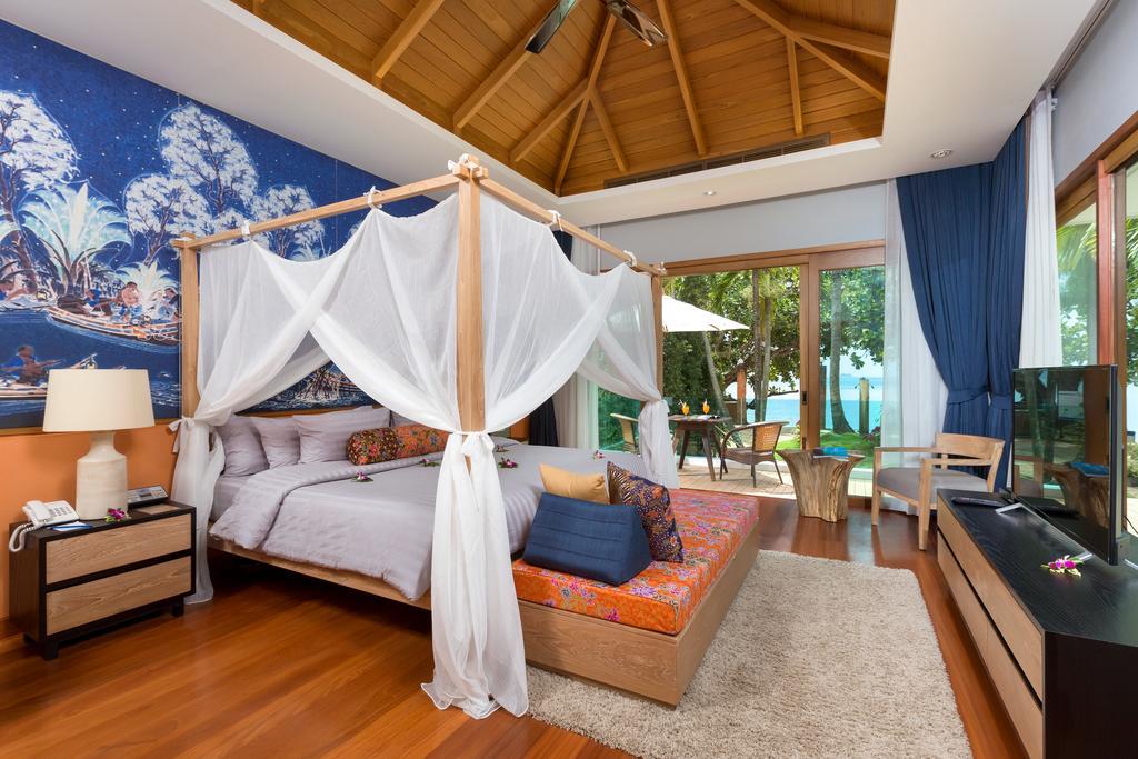 Villa met Zwembad aan het Strand