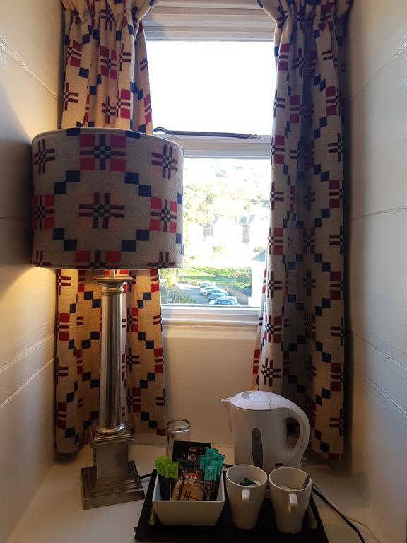 Small Double Room,402321141:JPEG